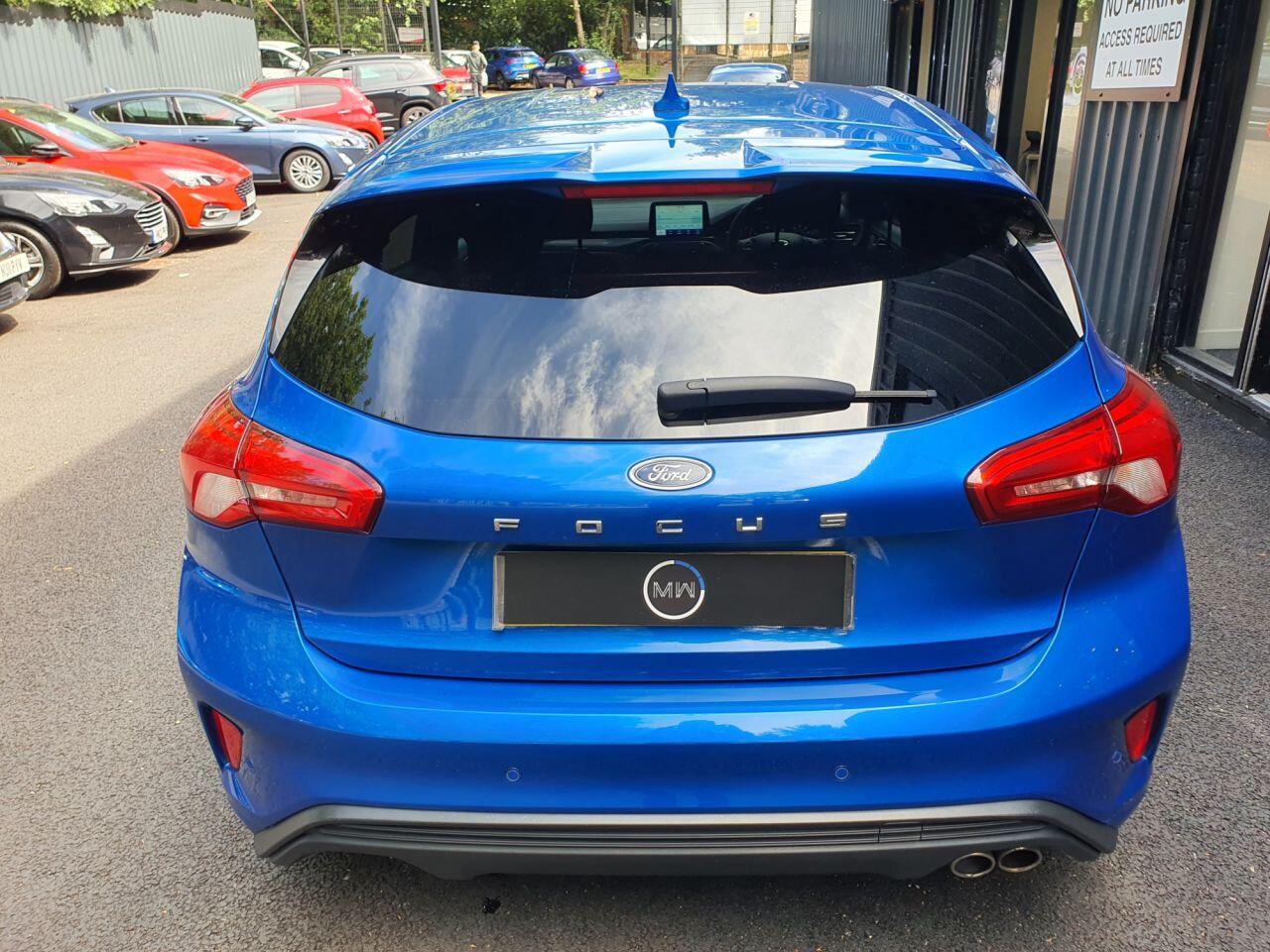 Ford Focus view 5