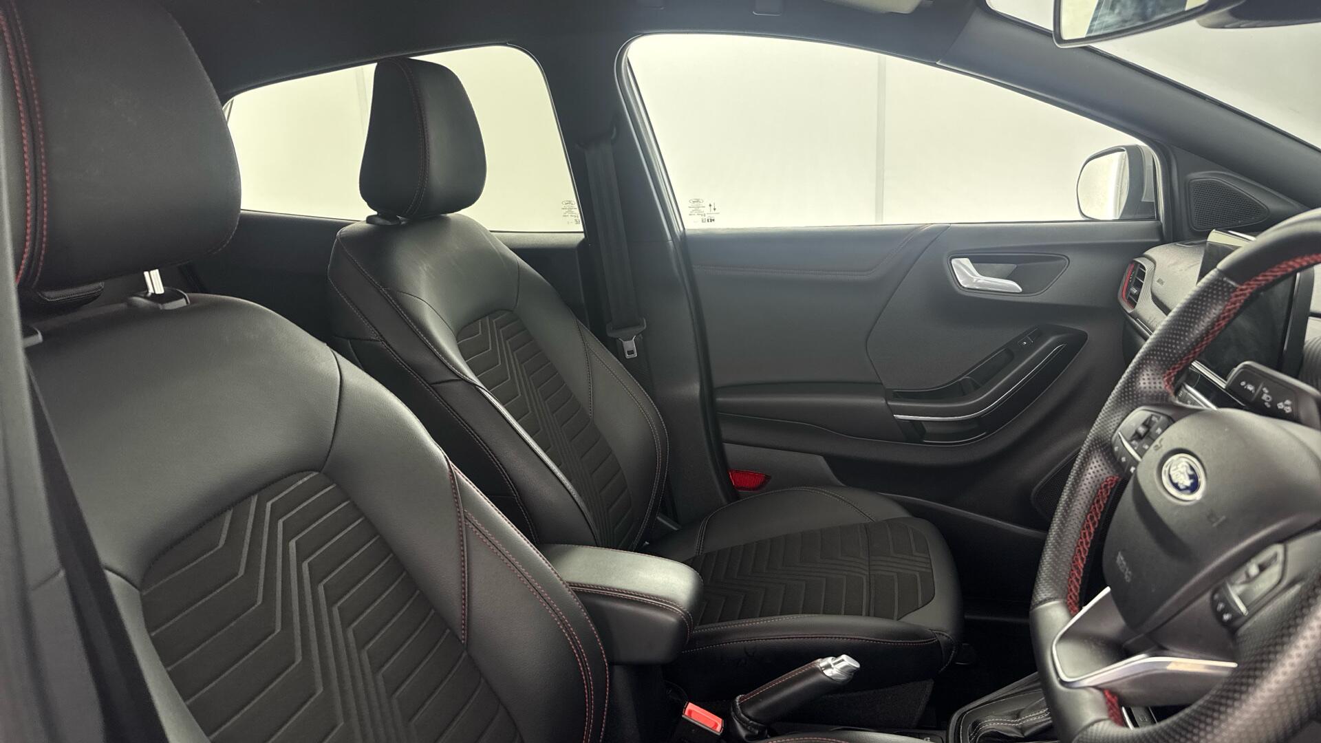 Ford Puma view 16