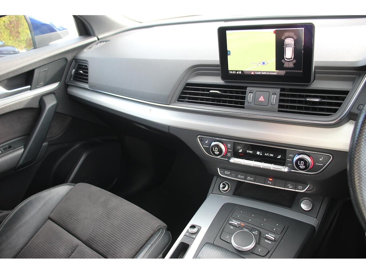 Audi Q5 view 28