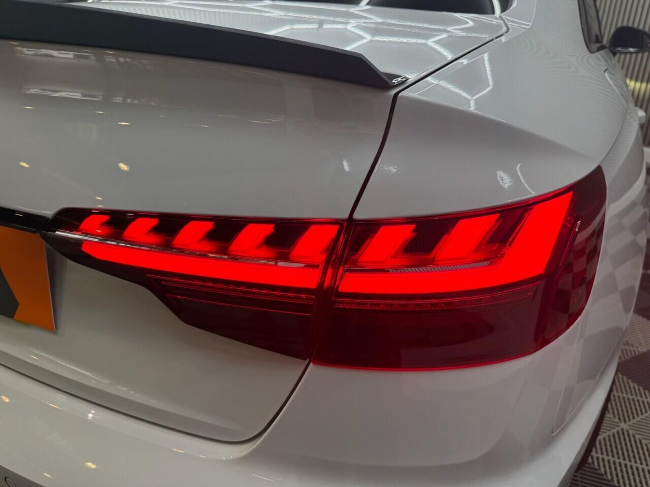 Audi A4 view 38
