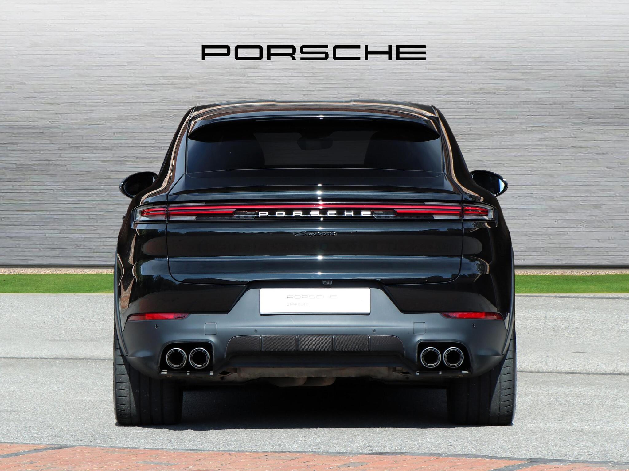 Porsche Cayenne view 8