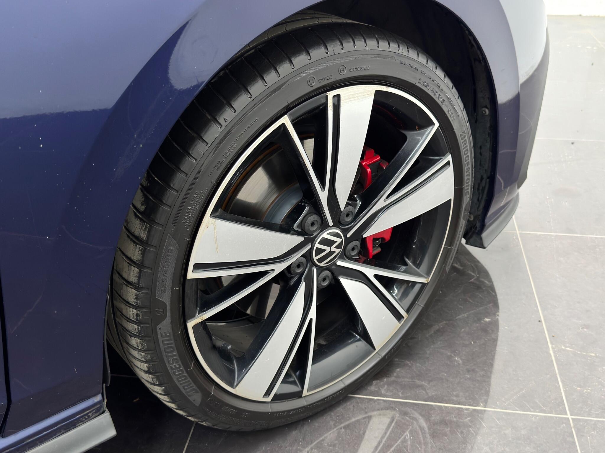 Volkswagen Golf view 61