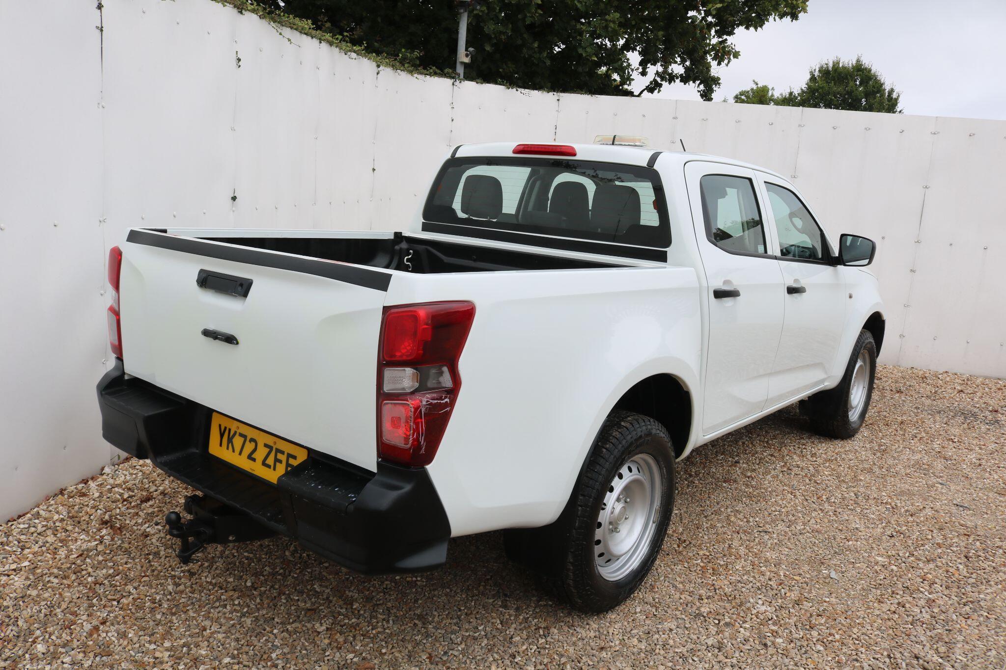 Isuzu D-Max view 6