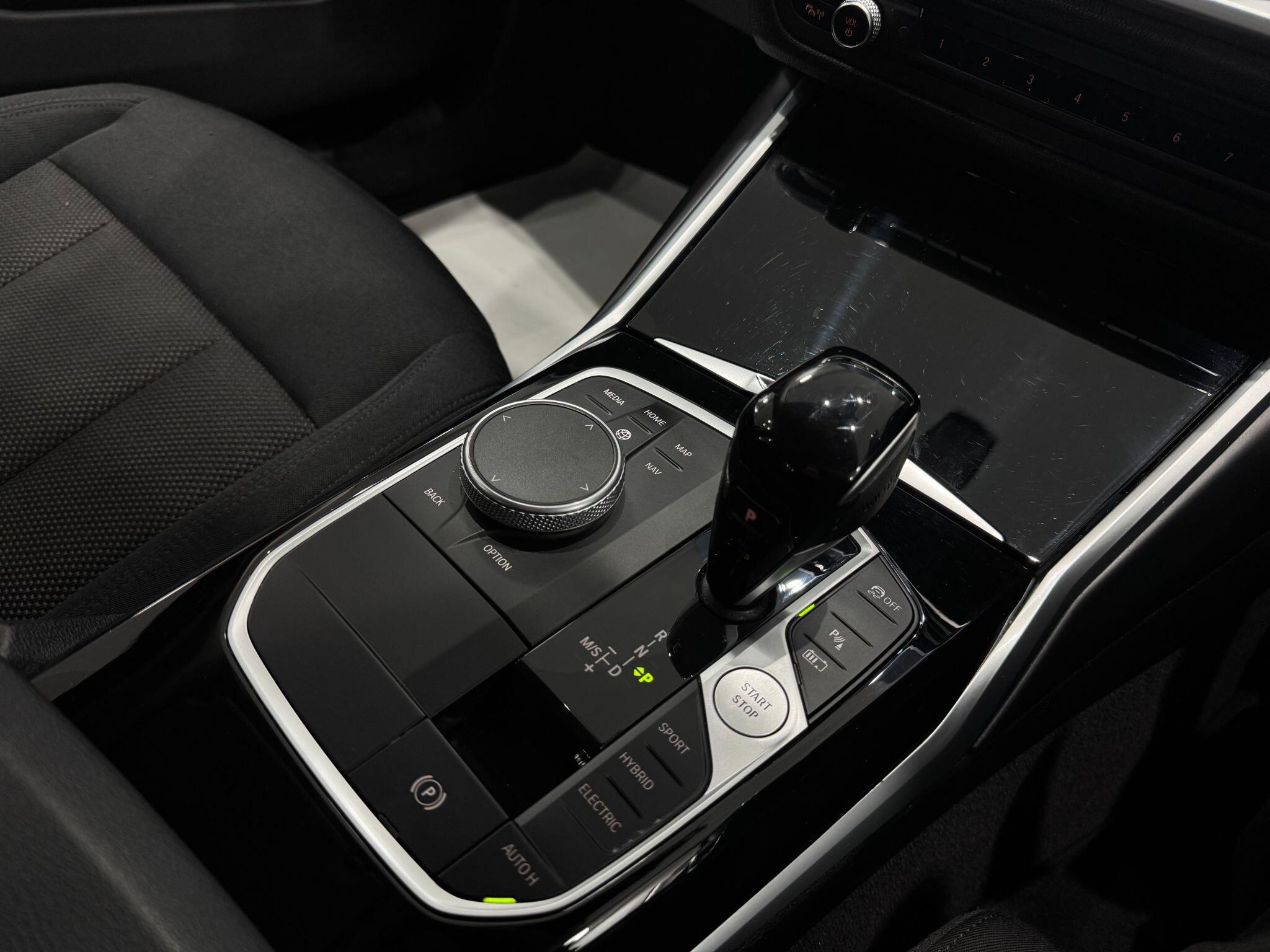 BMW 3 Series view 49