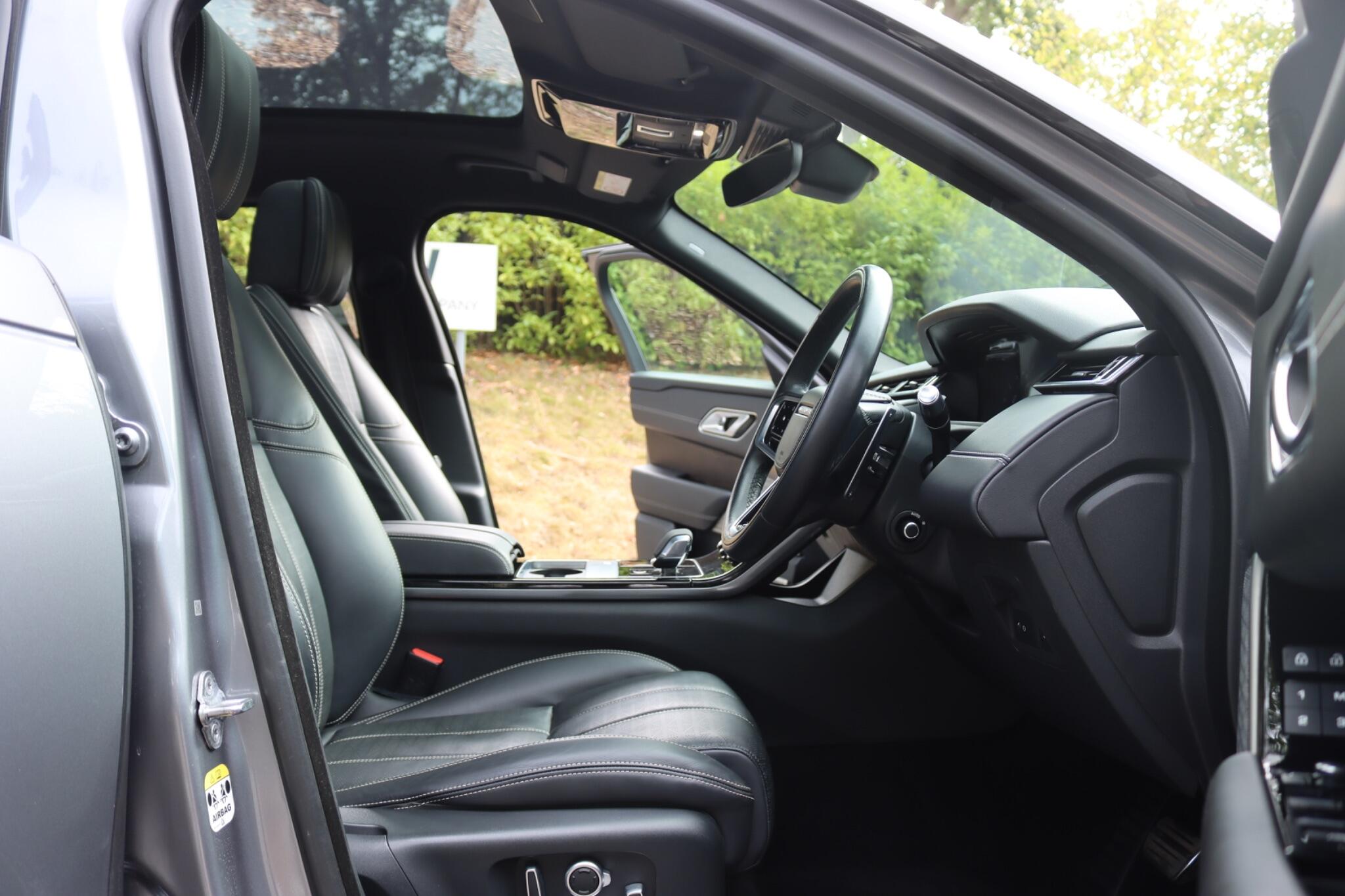 Land Rover Range Rover Velar view 37