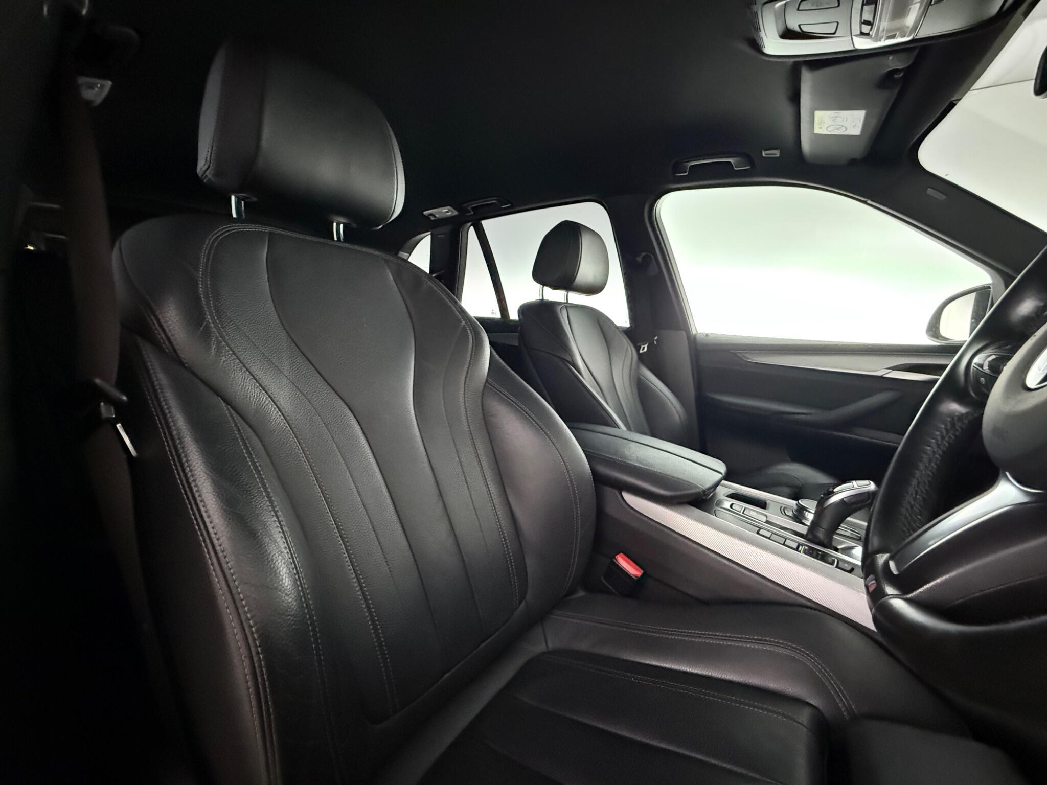 BMW X5 view 33