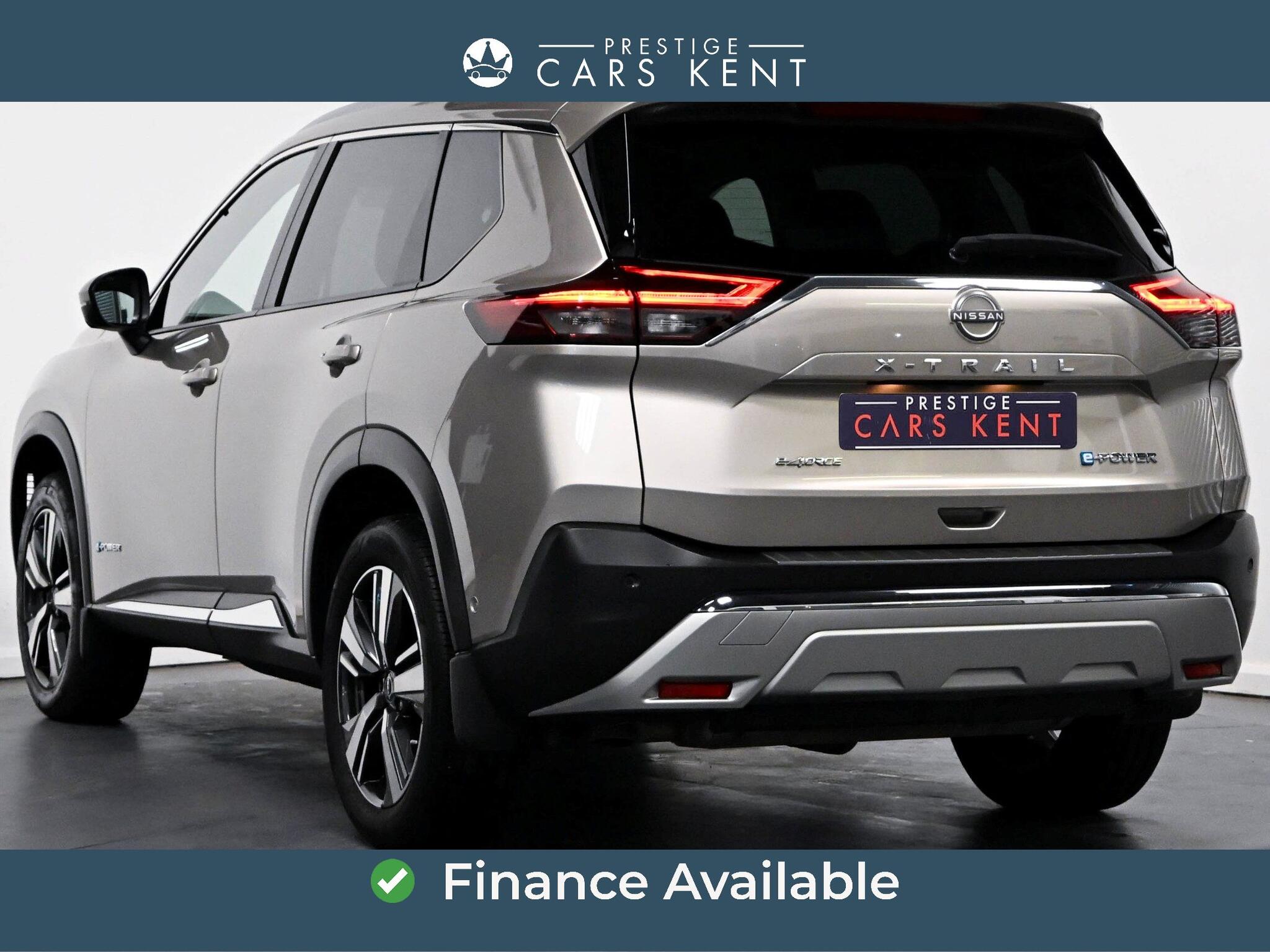 Nissan X-Trail view 3