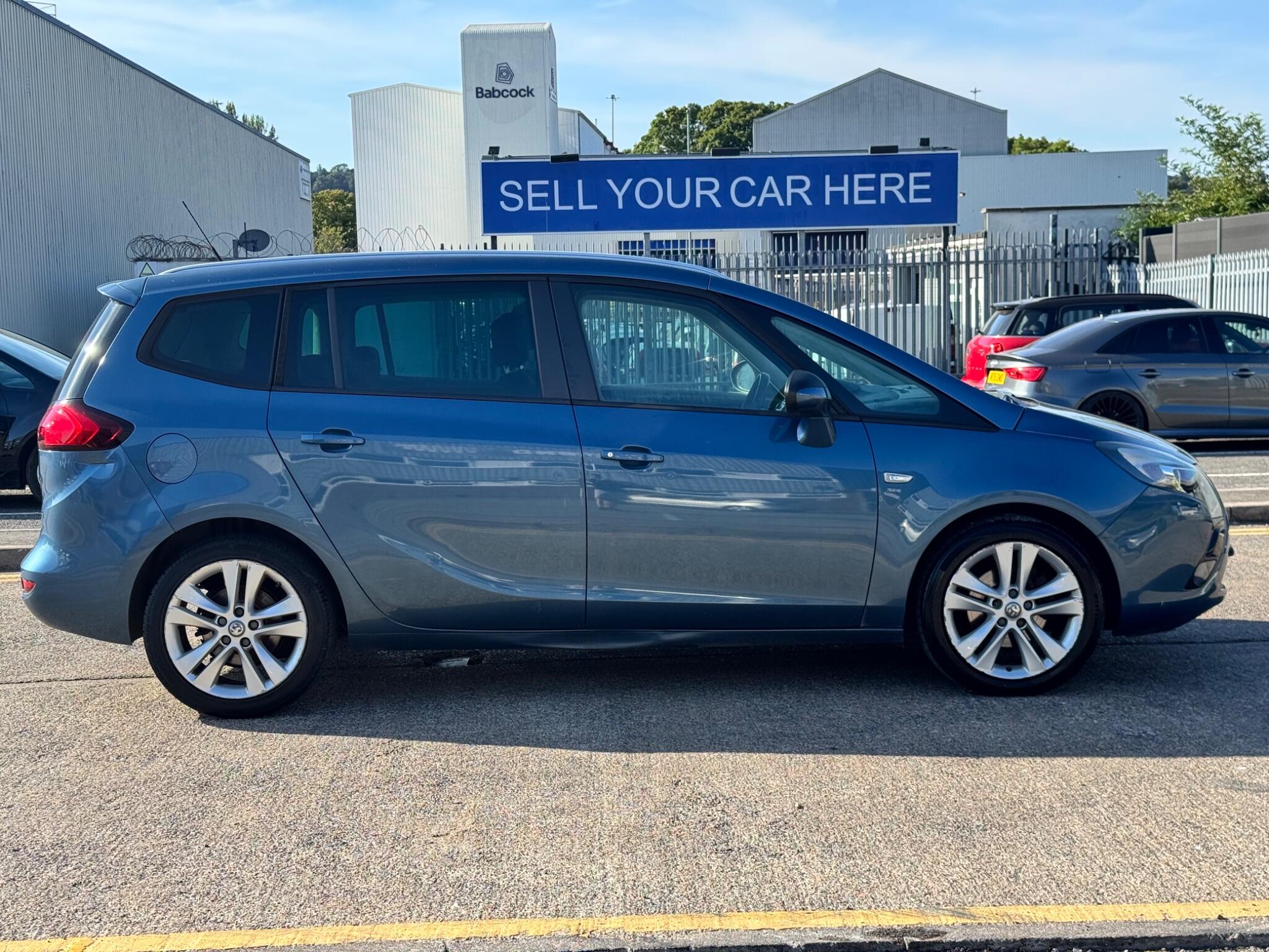 Vauxhall Zafira Tourer view 20