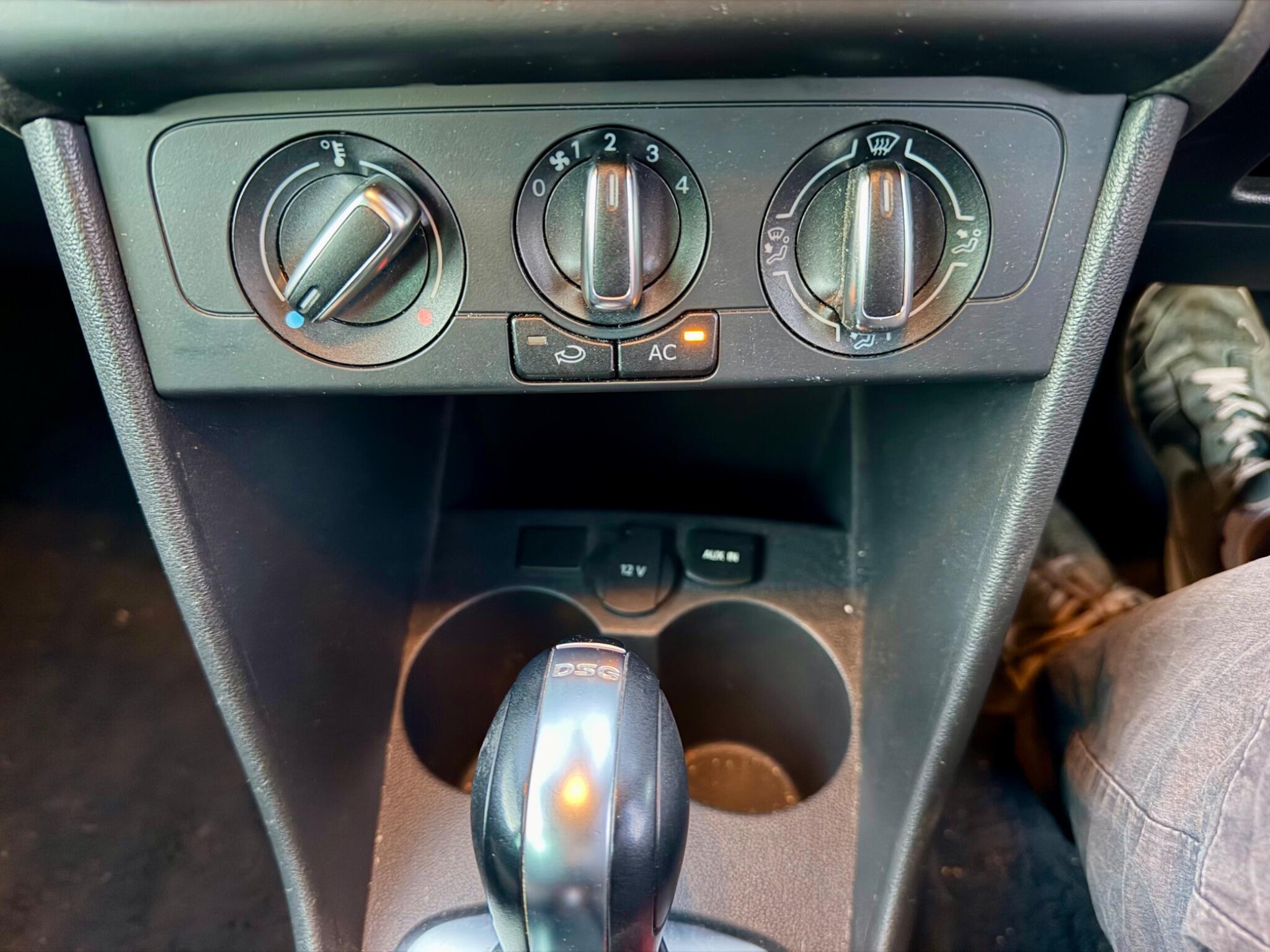Volkswagen Polo view 28