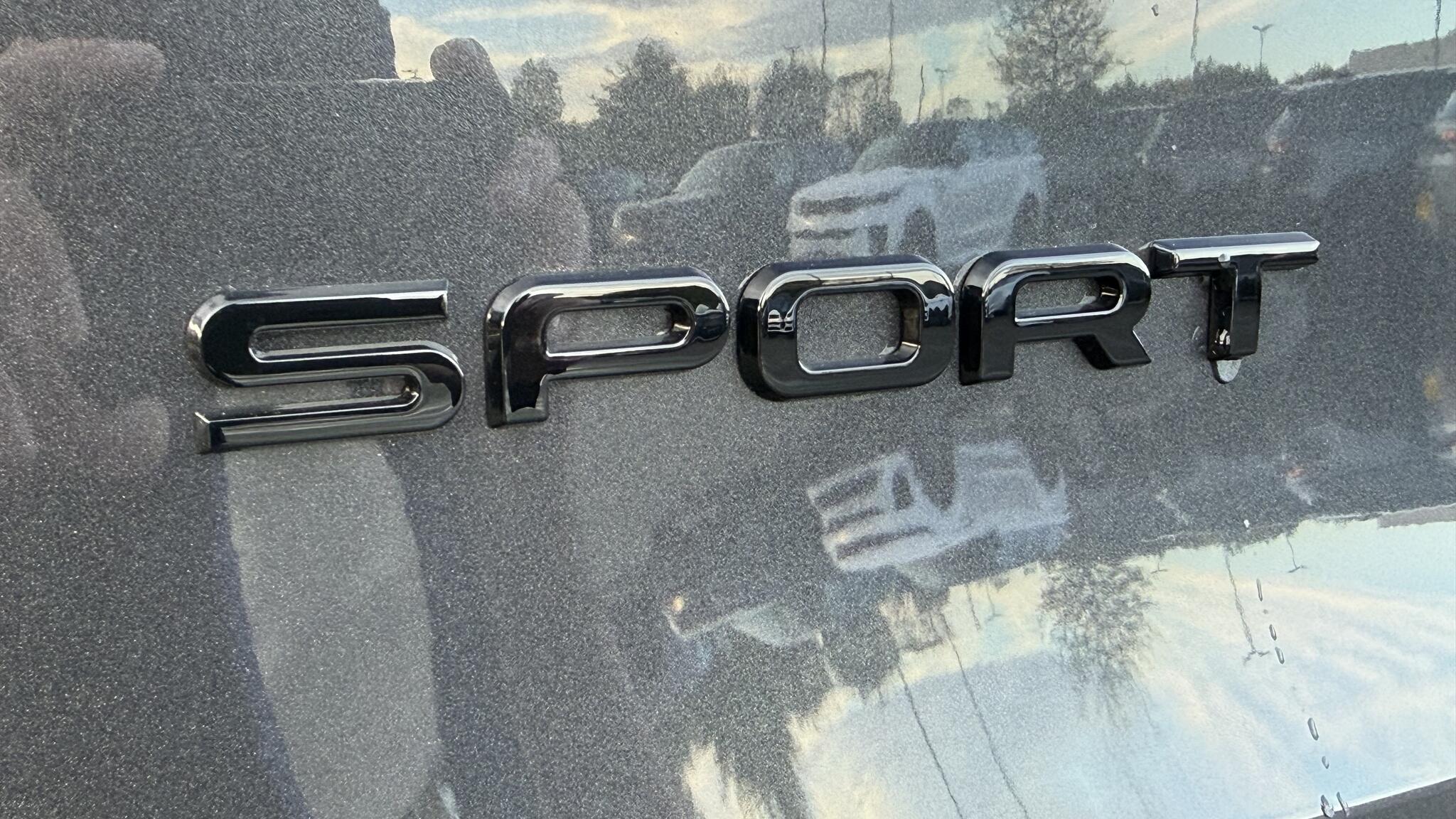 Land Rover Range Rover Sport view 23