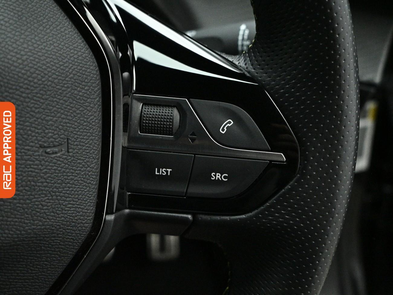 Peugeot E-2008 view 25
