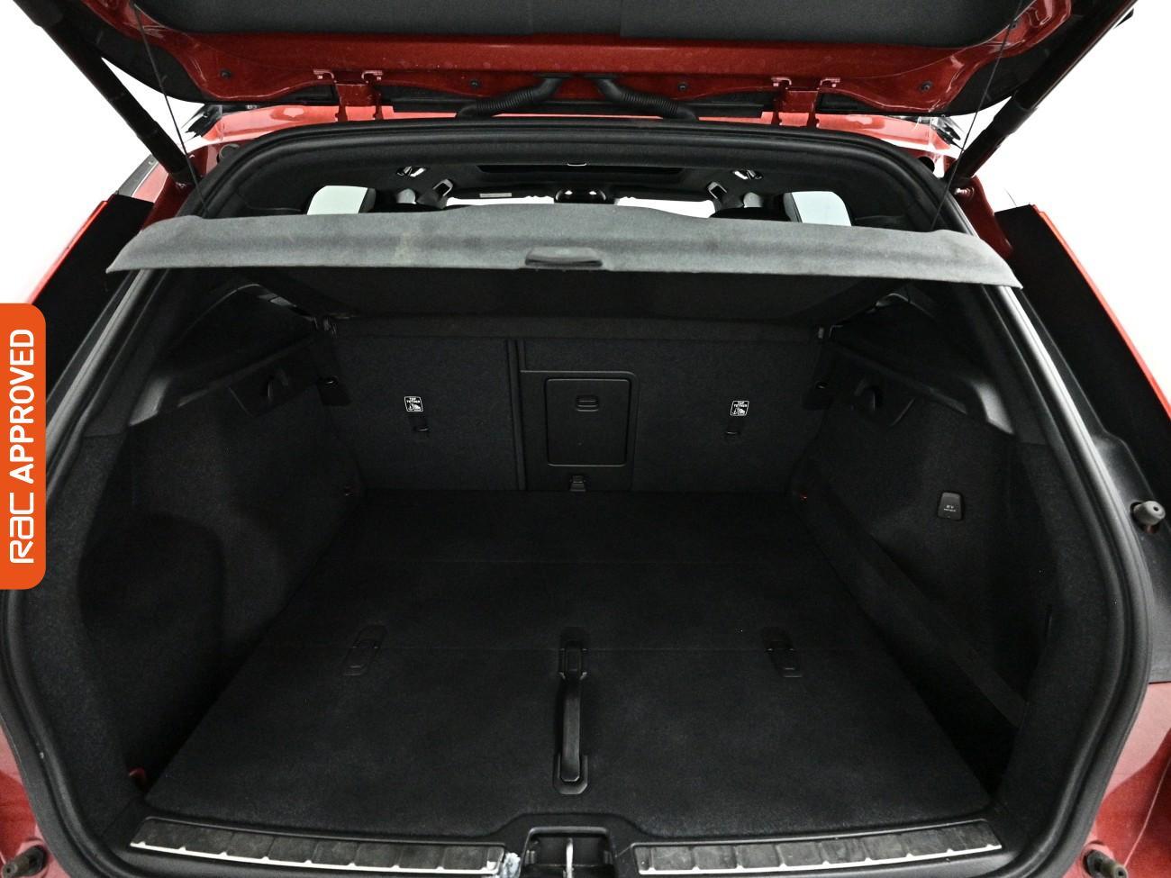 Volvo XC40 view 27