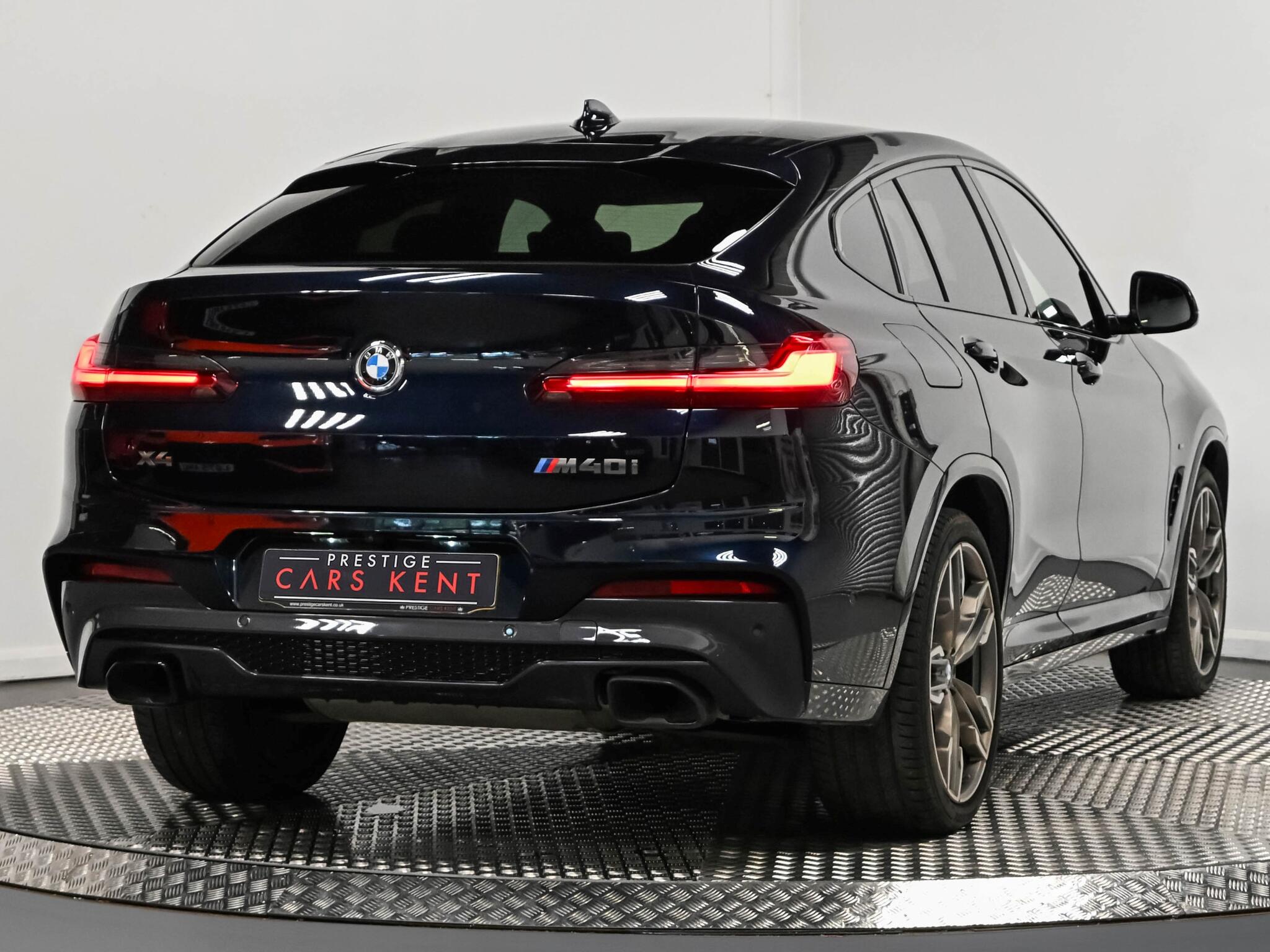 BMW X4 view 23