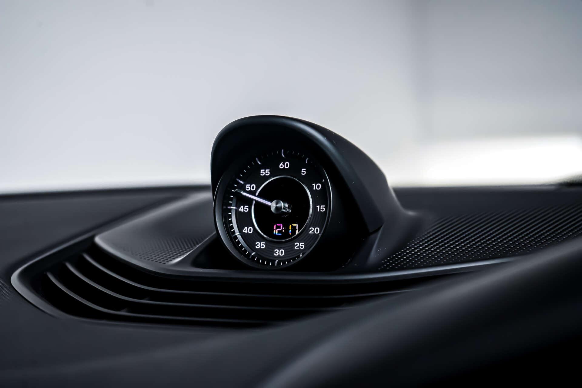 Porsche Taycan view 15