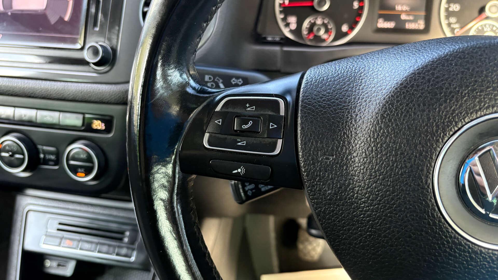 Volkswagen Tiguan view 18