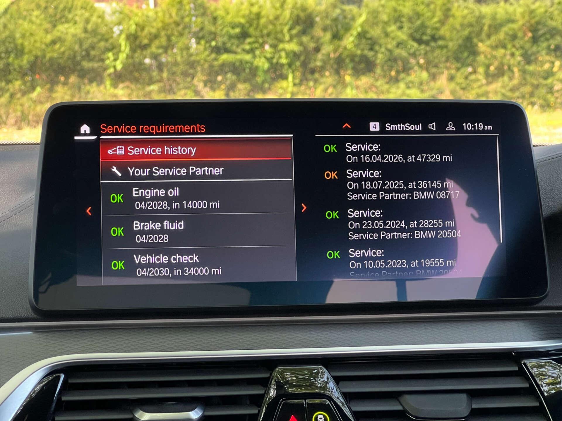 BMW 5 Series view 44