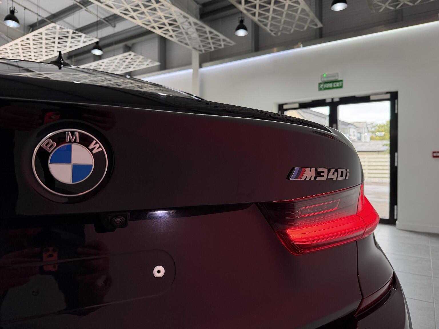 BMW 3 Series view 10