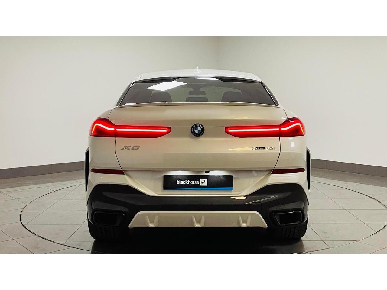 BMW X6 view 8
