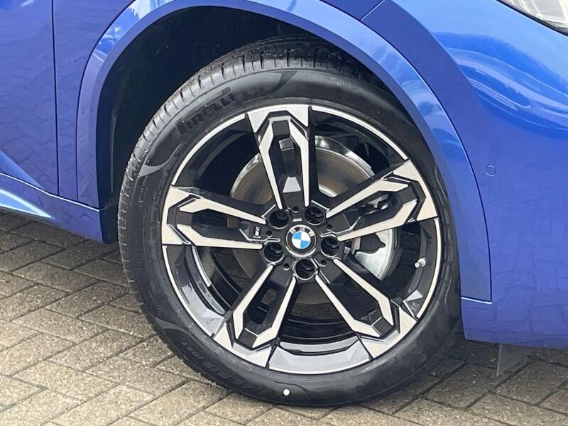 BMW iX2 view 40