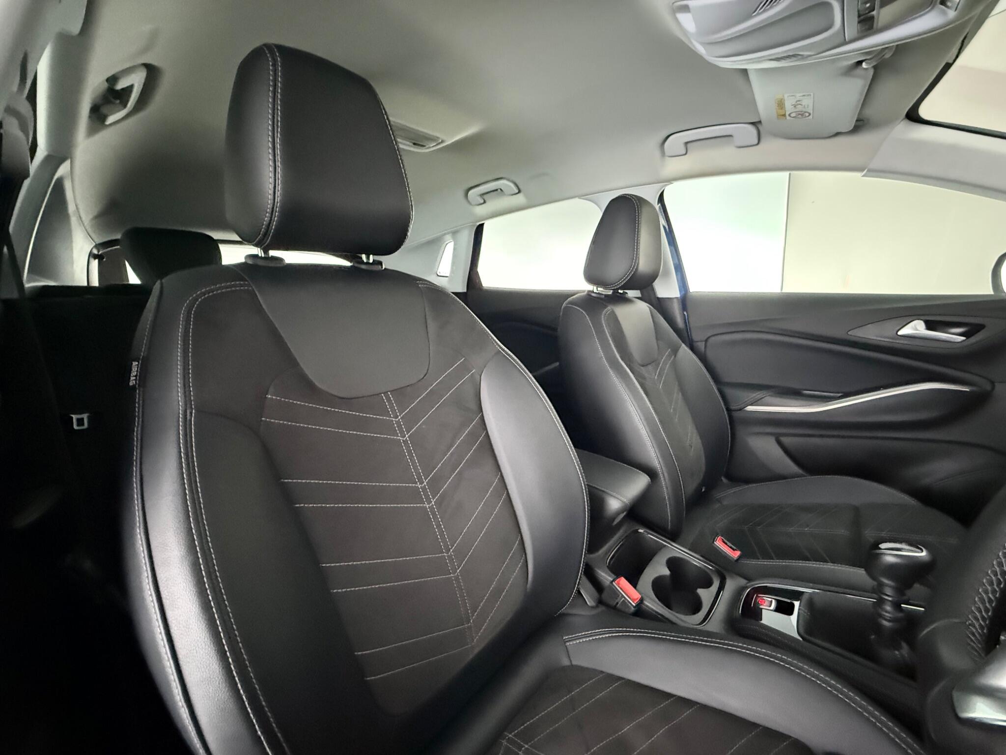 Vauxhall Grandland X view 29