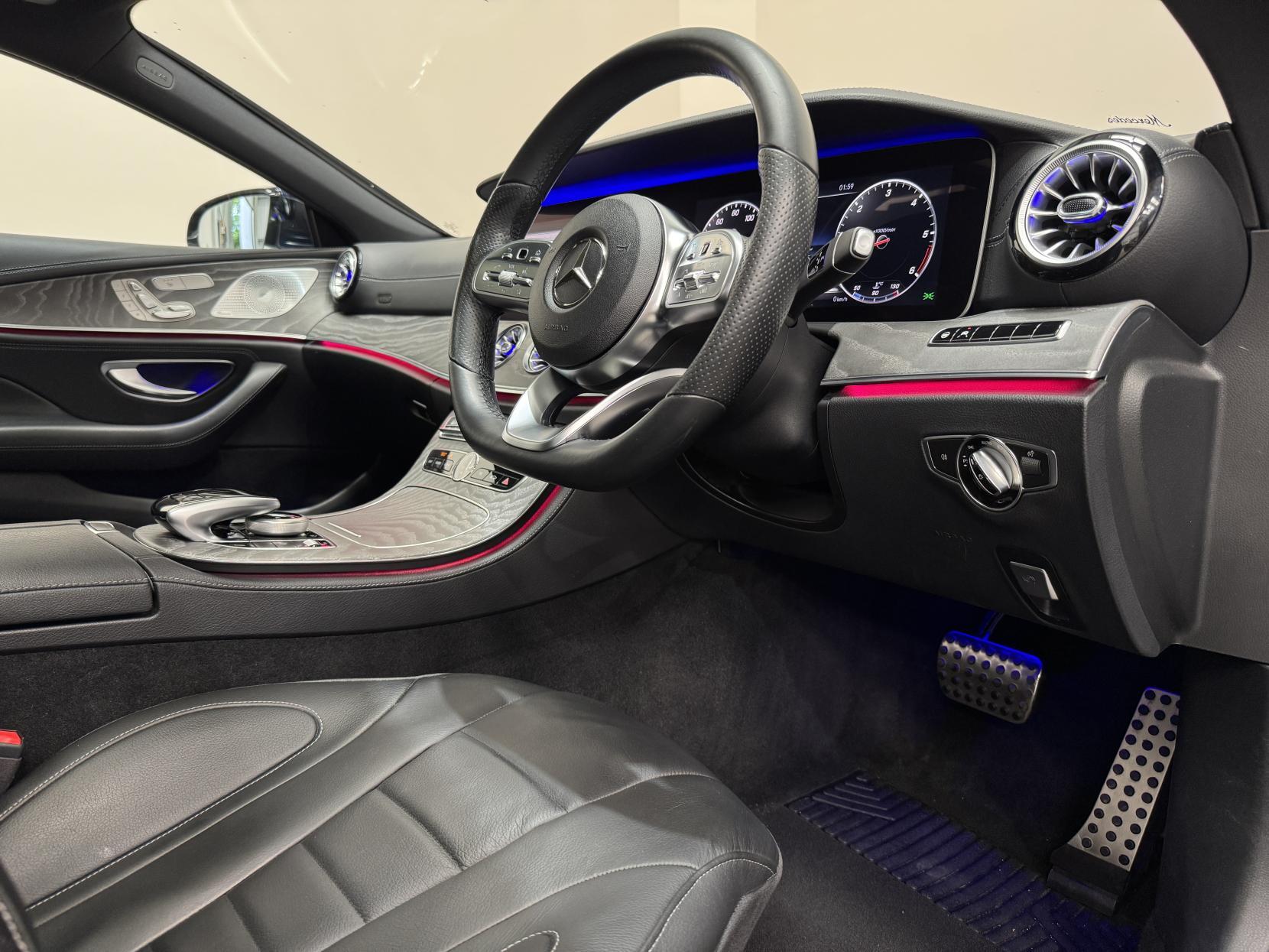 Mercedes-Benz CLS view 20