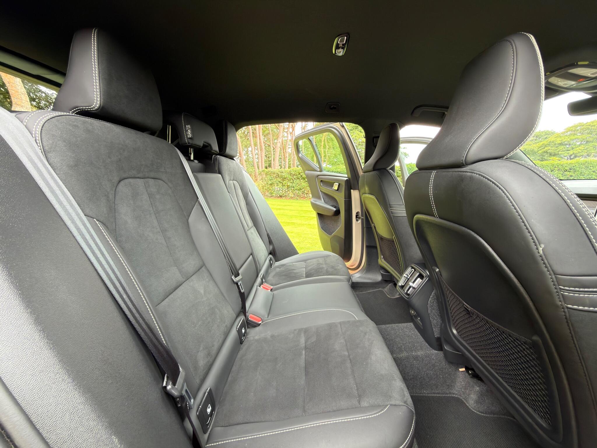 Volvo XC40 view 5