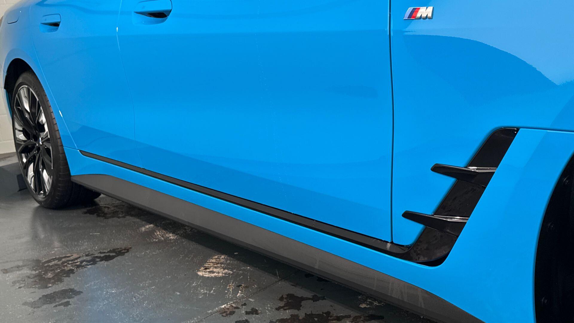 BMW i4 view 36