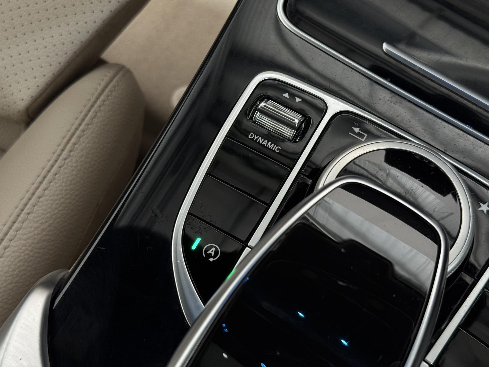 Mercedes-Benz C Class view 37