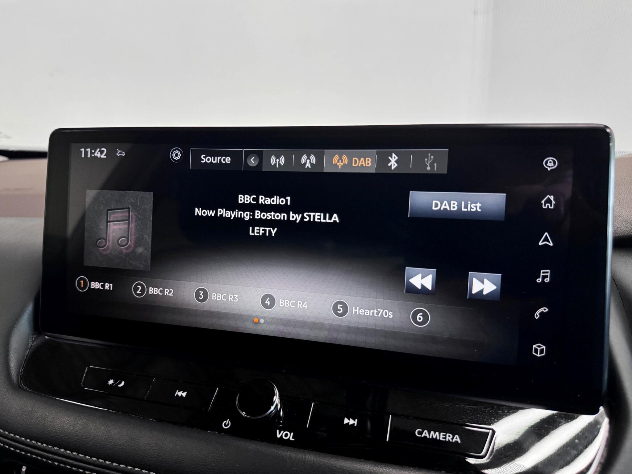 Nissan X-Trail view 44