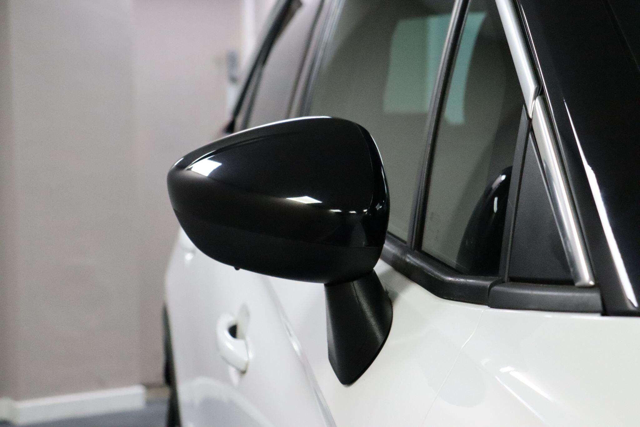 Vauxhall Crossland X view 33
