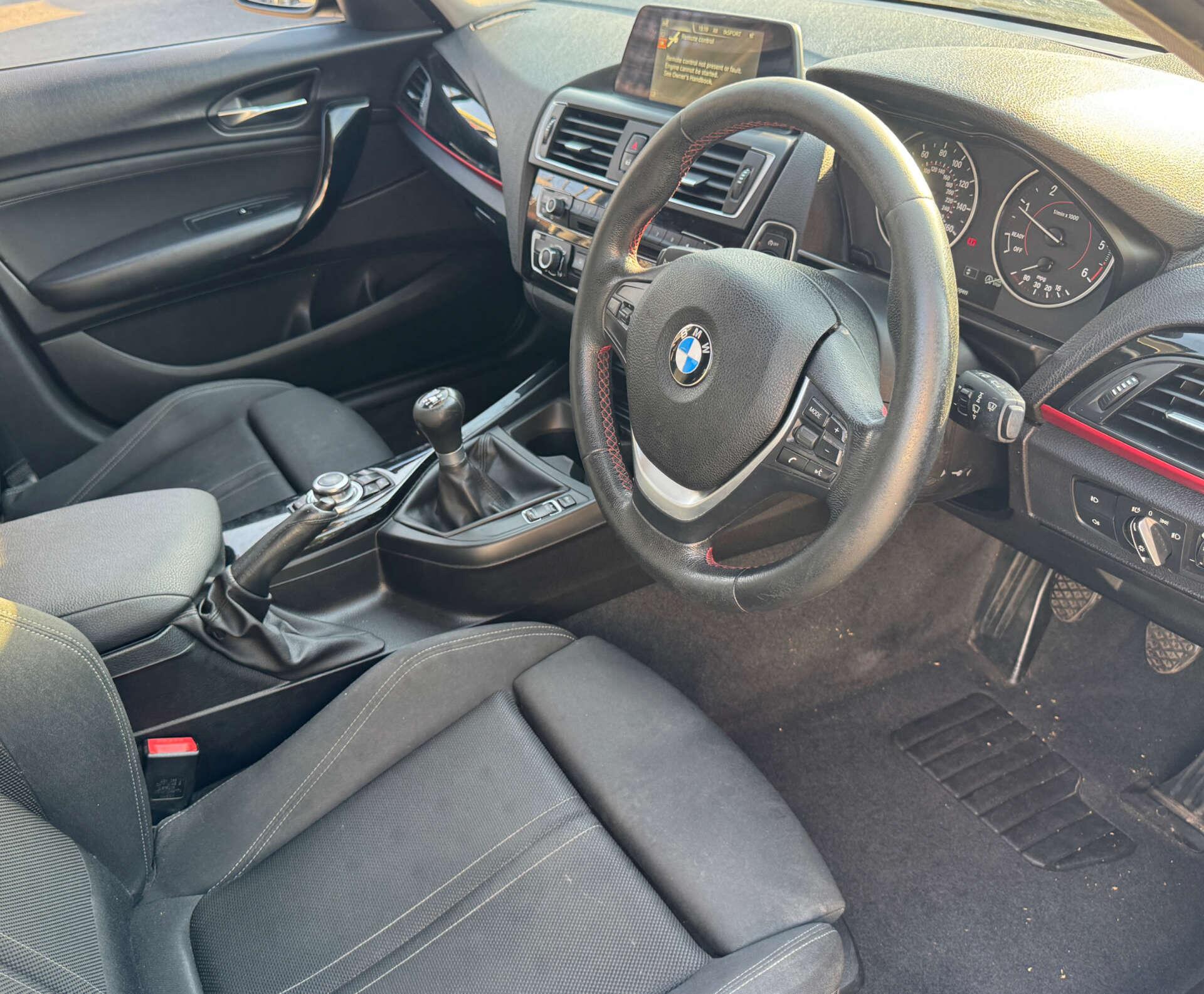 BMW 1 Series view 13