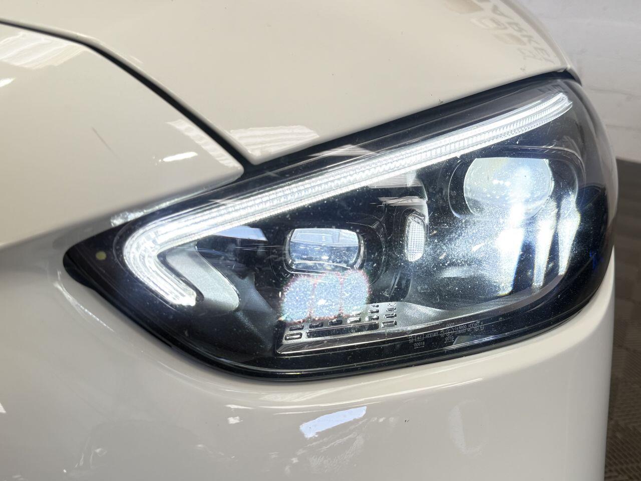 Mercedes-Benz C Class view 27