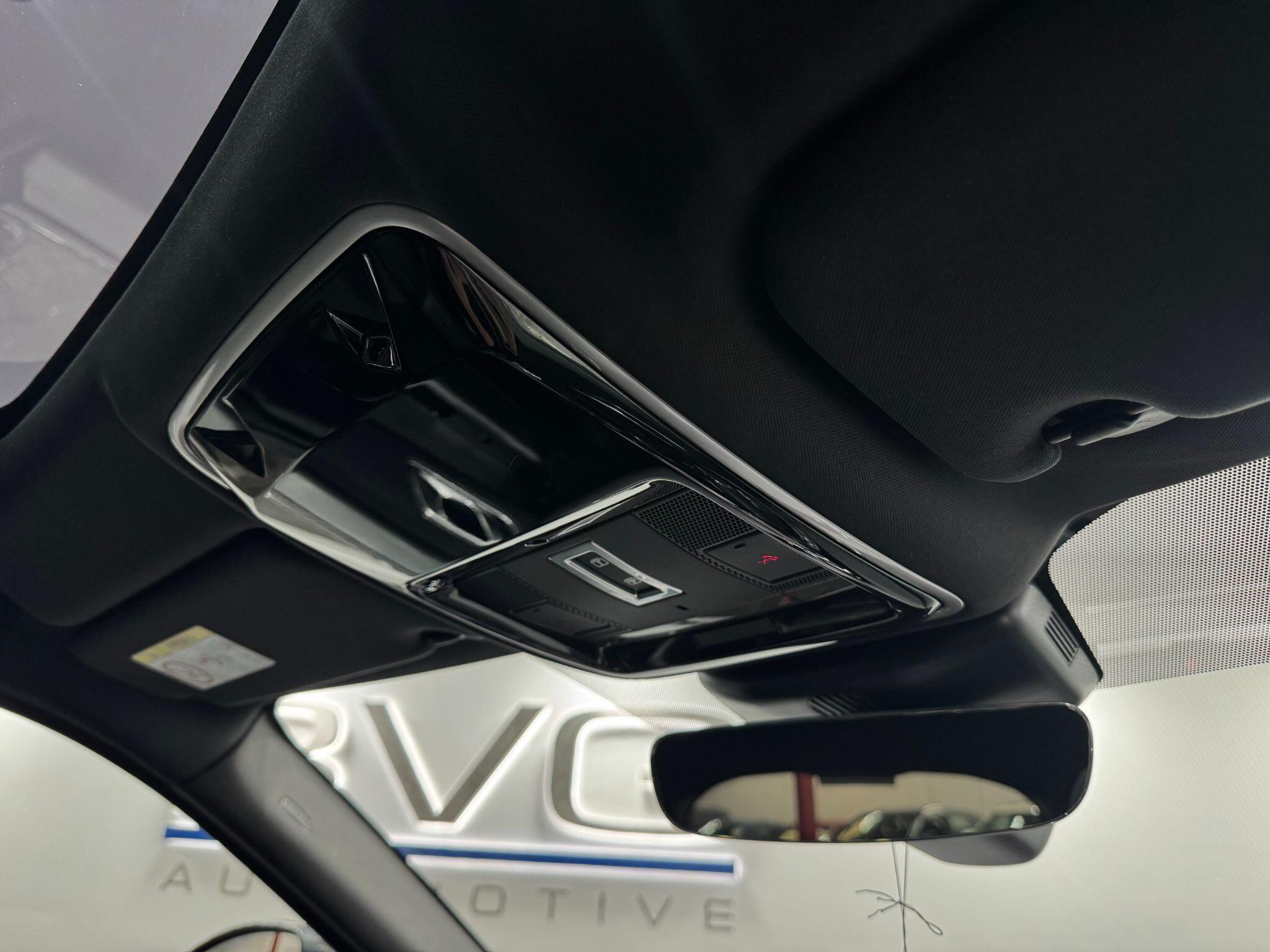 Land Rover Range Rover Velar view 24