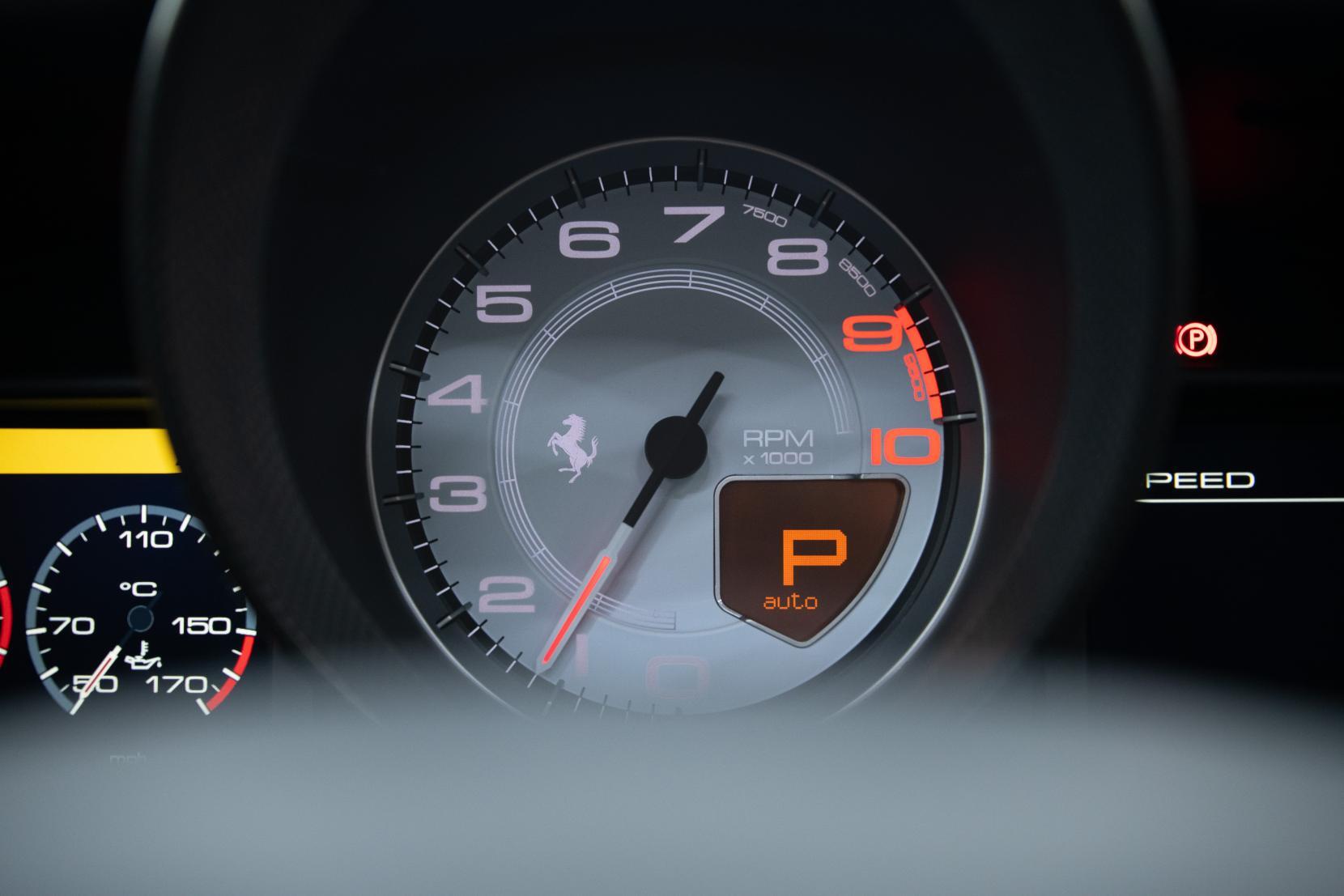 Ferrari 458 view 14