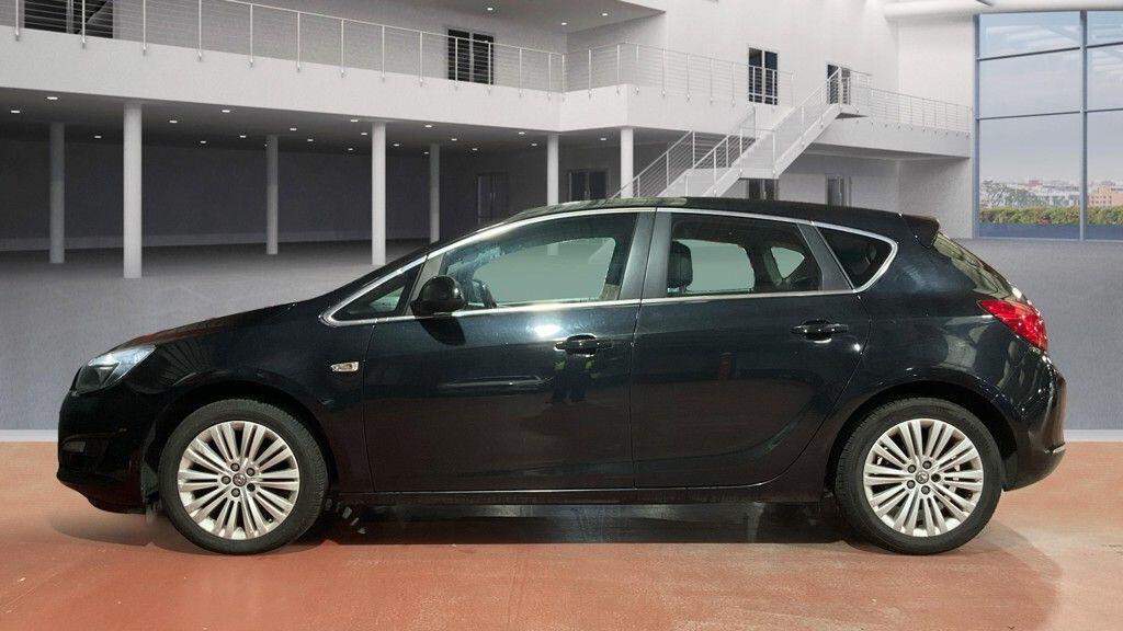 Vauxhall Astra view 6