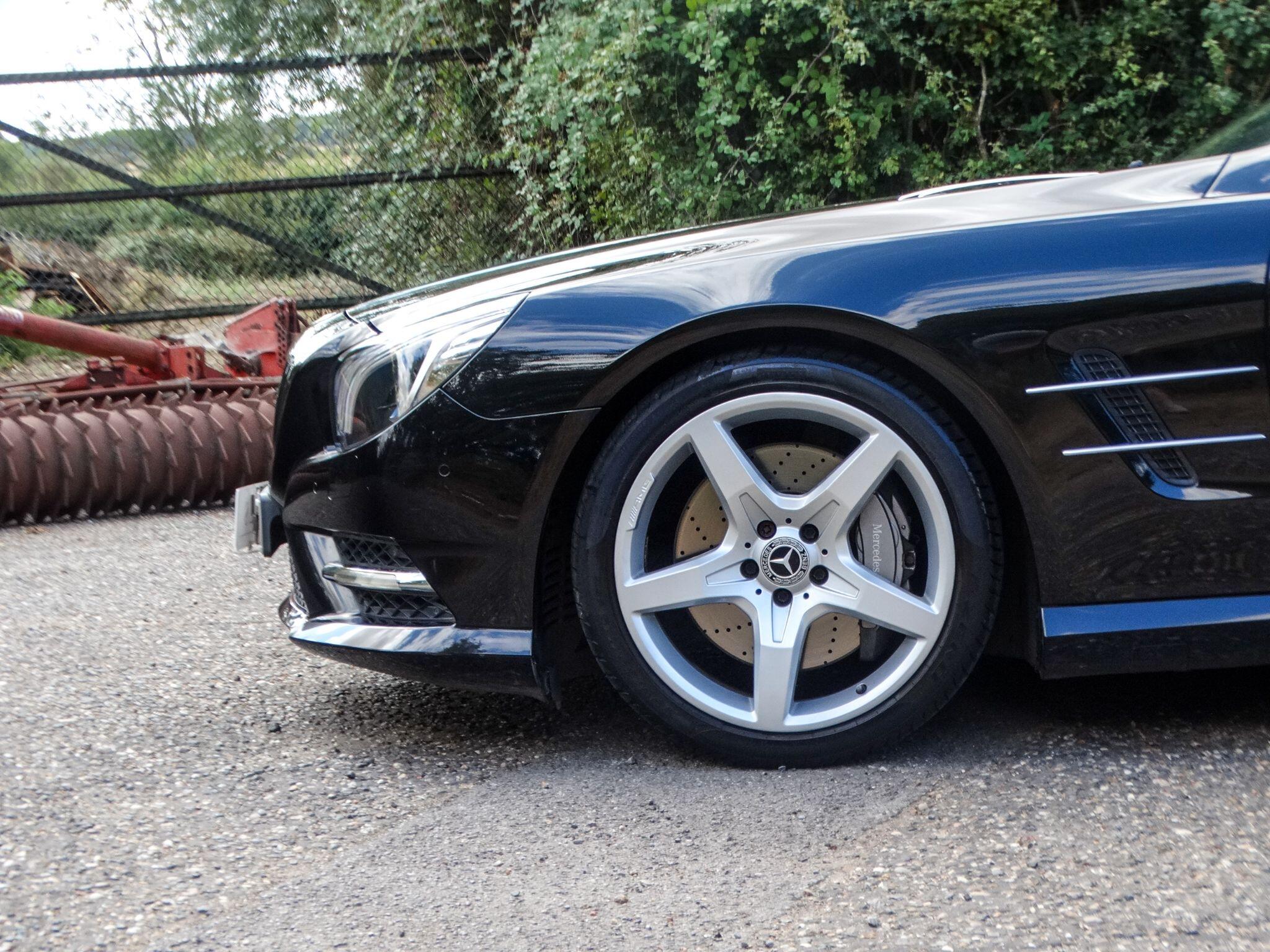 Mercedes-Benz SL view 5