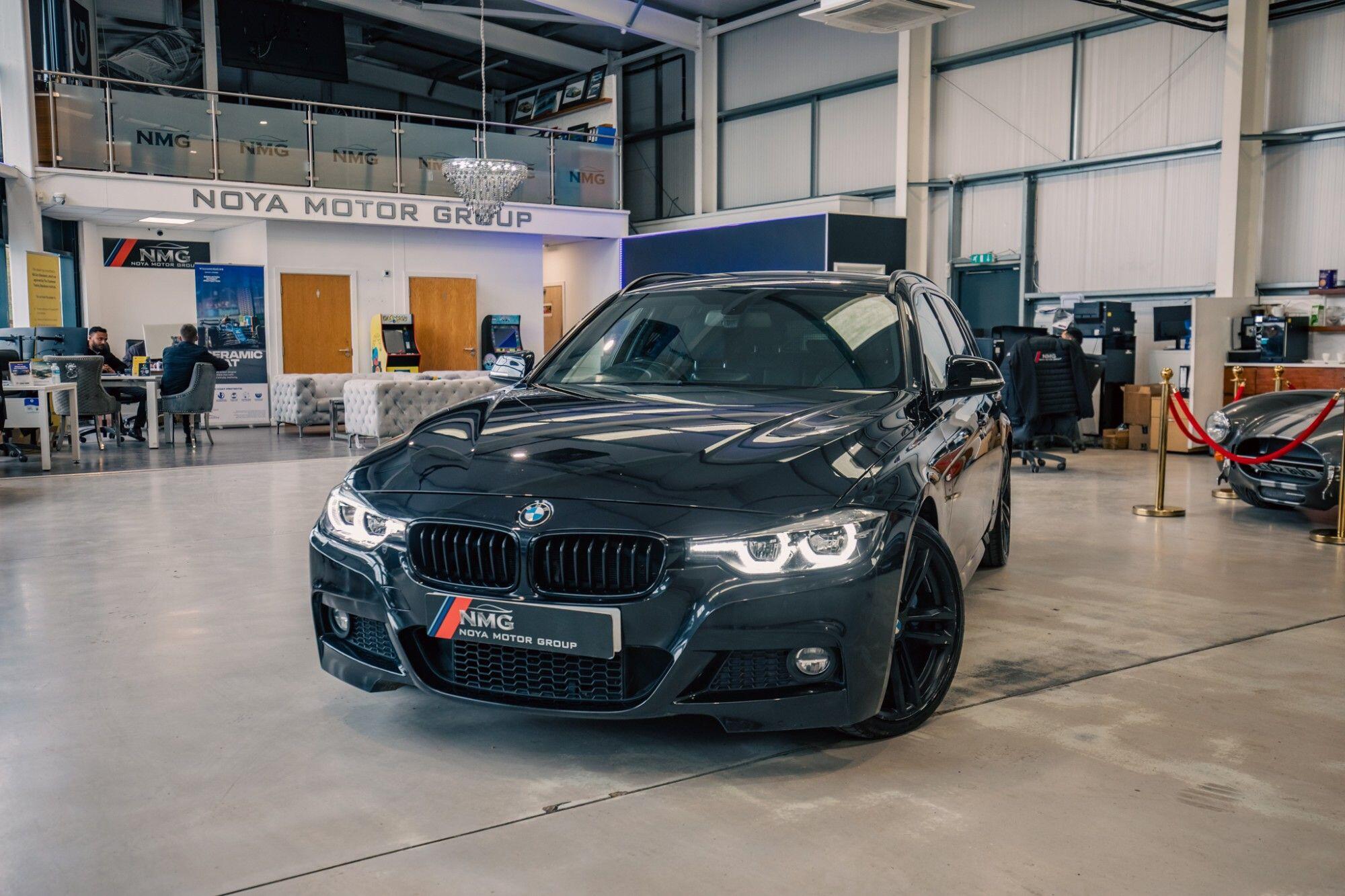 BMW 3 Series view 4