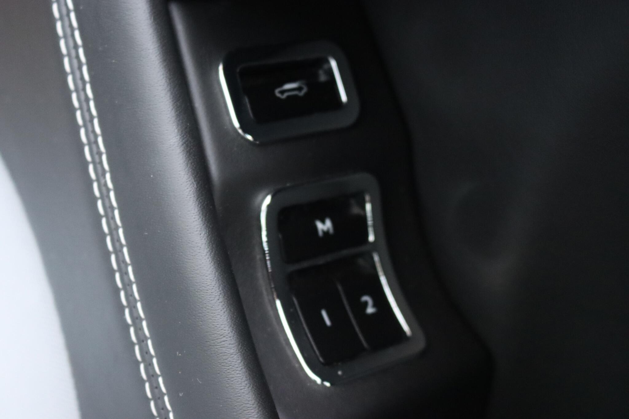 Bentley Bentayga view 53