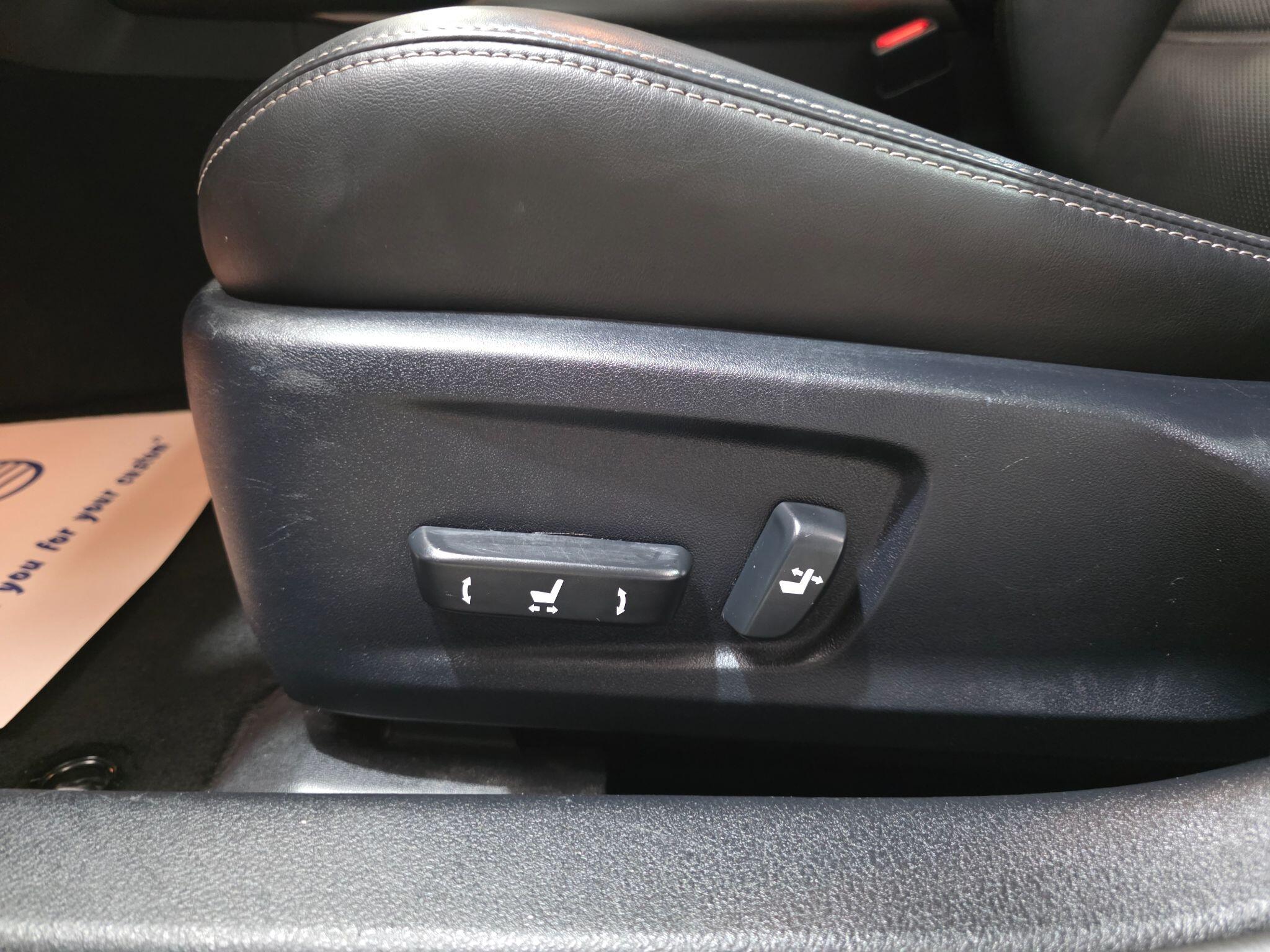 Lexus Is view 25