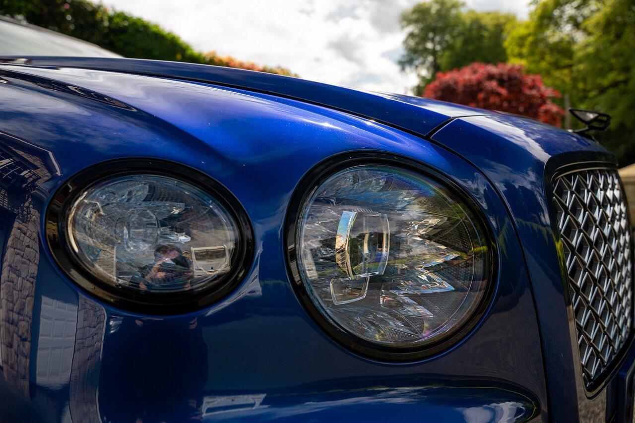 Bentley Flying Spur view 24
