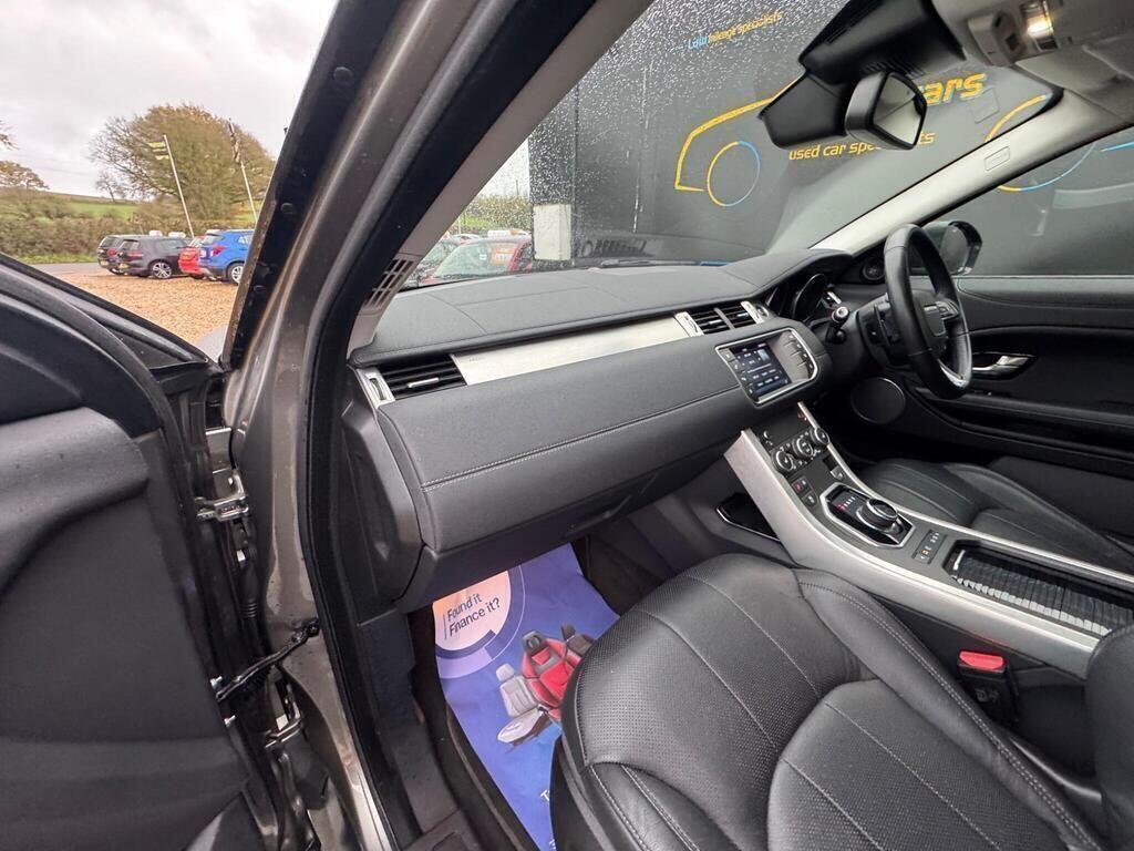 Land Rover Range Rover Evoque view 18