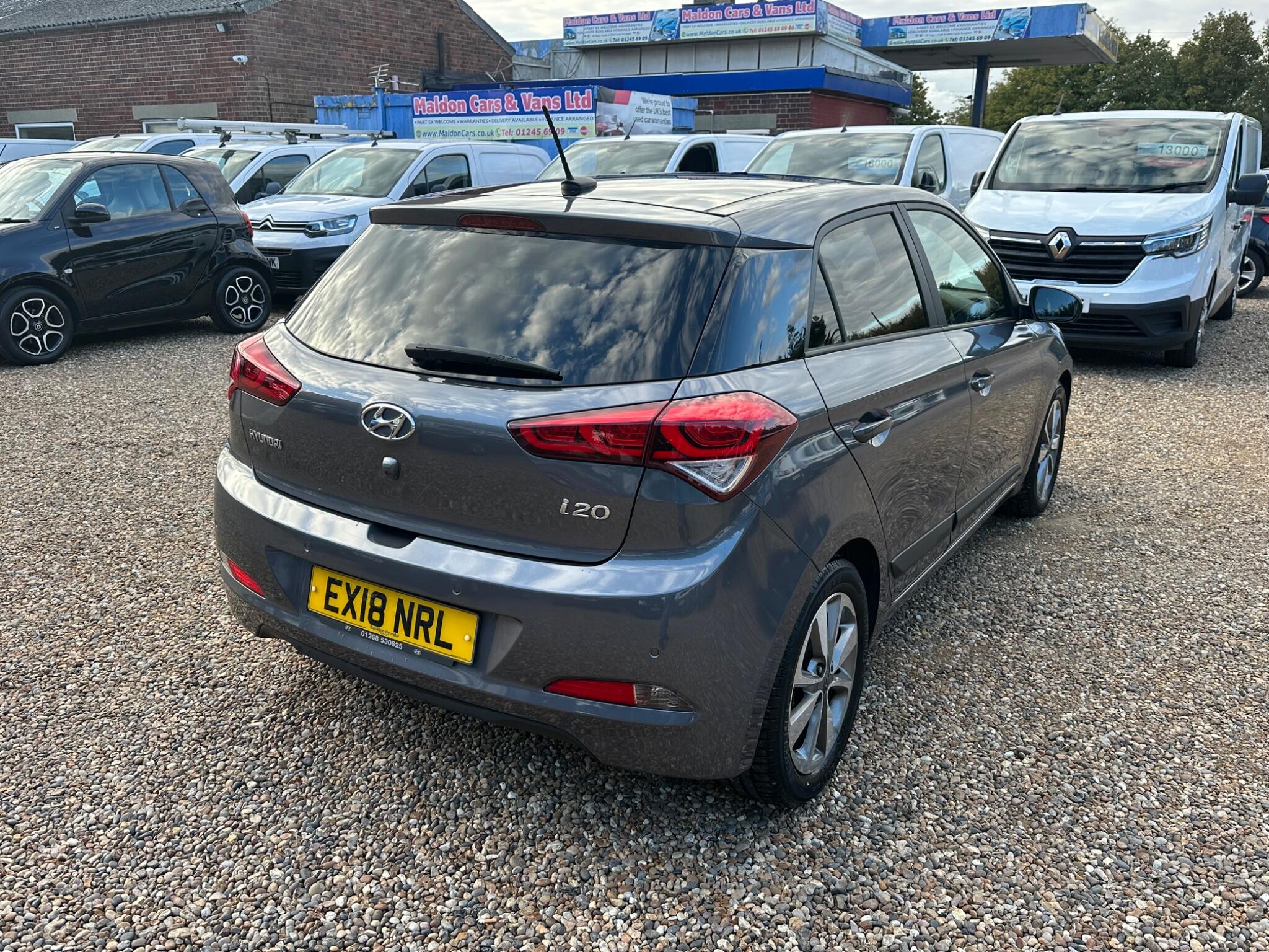 Hyundai i20 view 5