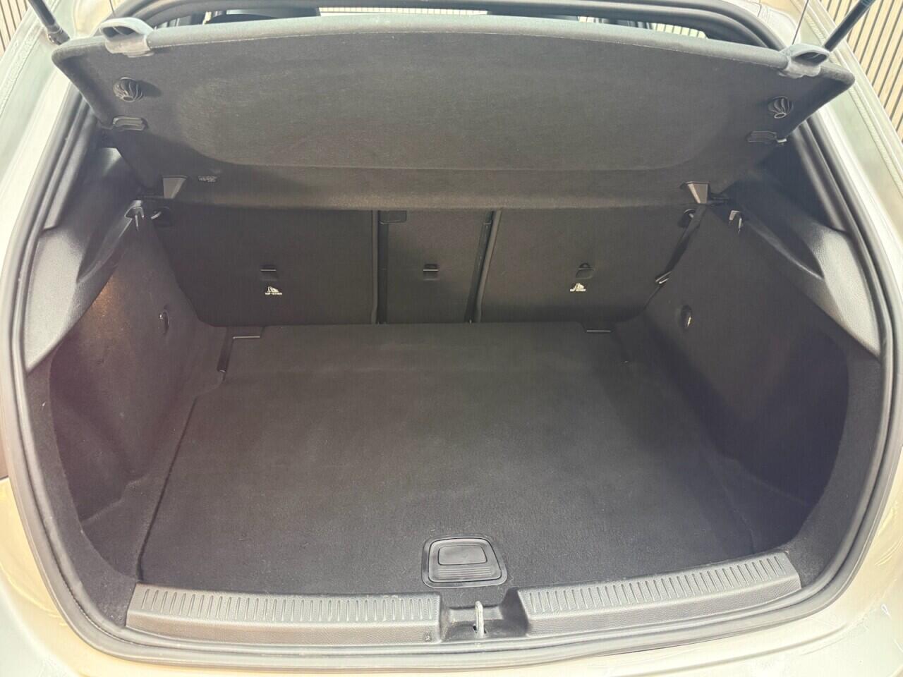 Mercedes-Benz A-Class view 38