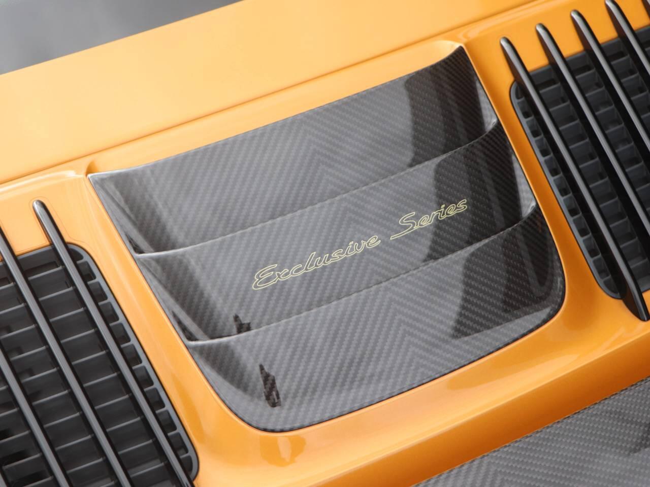 Porsche 911 view 14