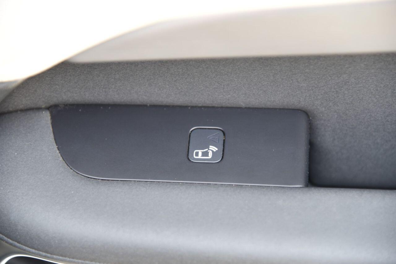 Land Rover Discovery 3 view 80