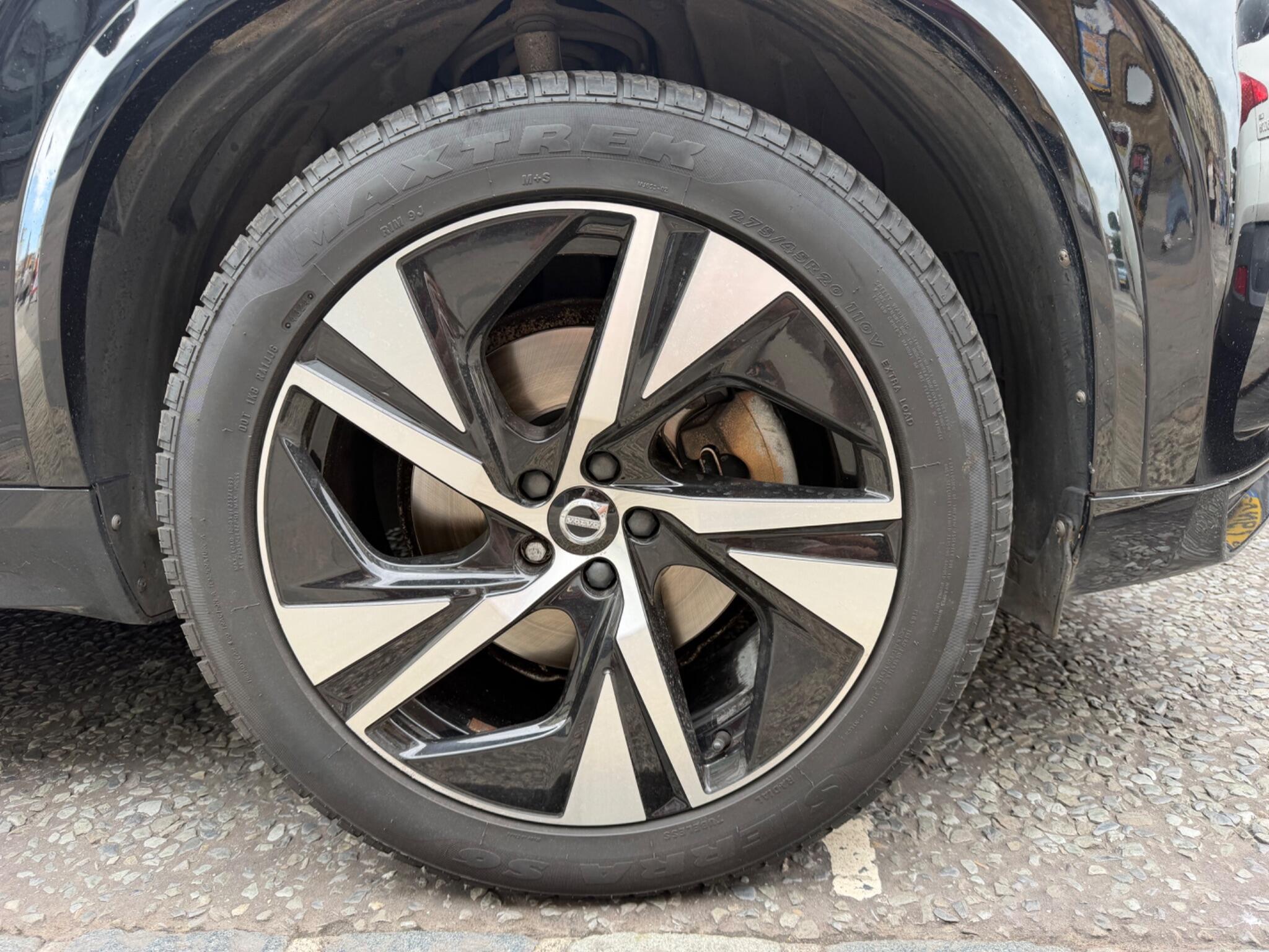 Volvo XC90 view 16