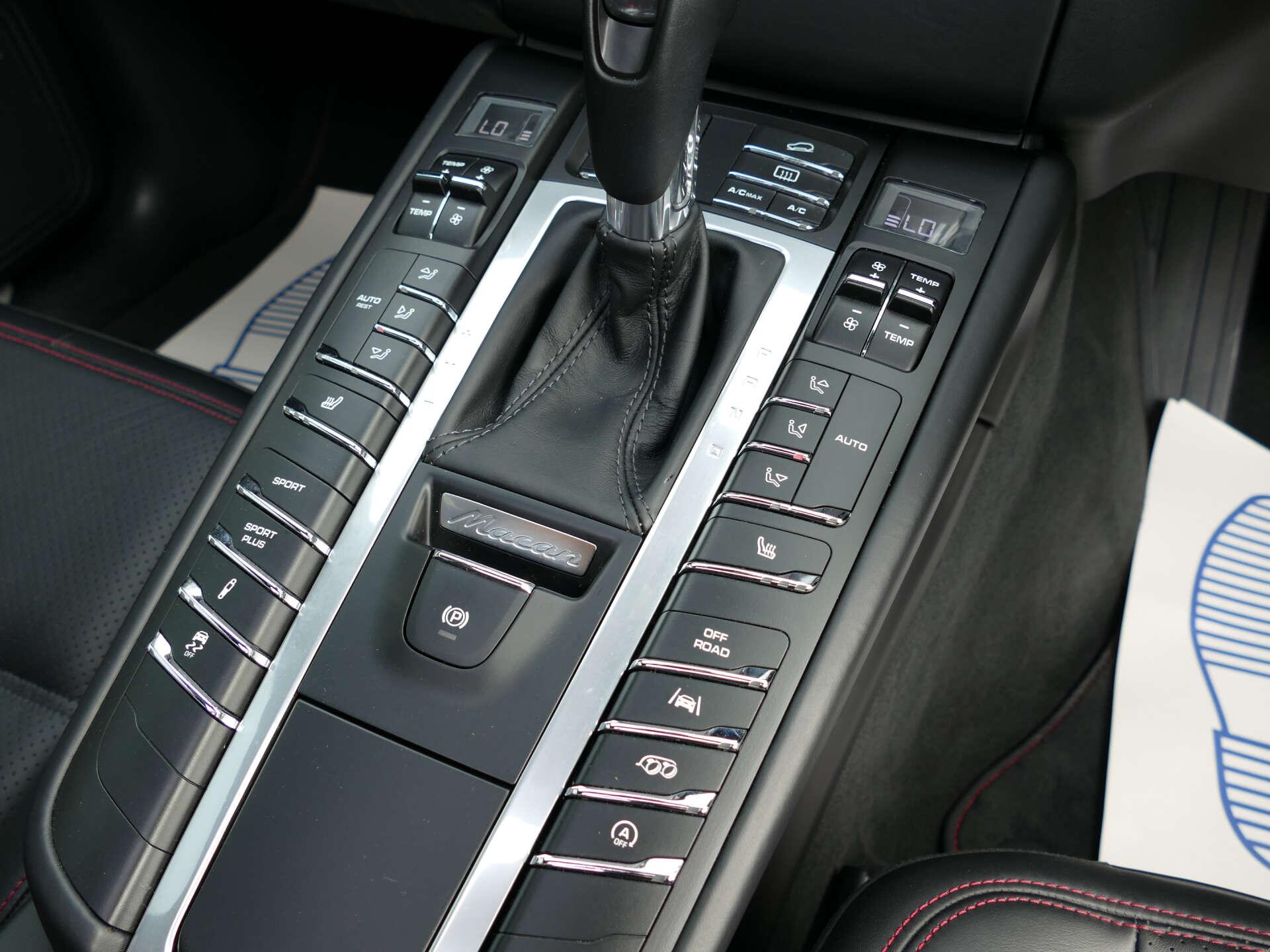 Porsche Macan view 38