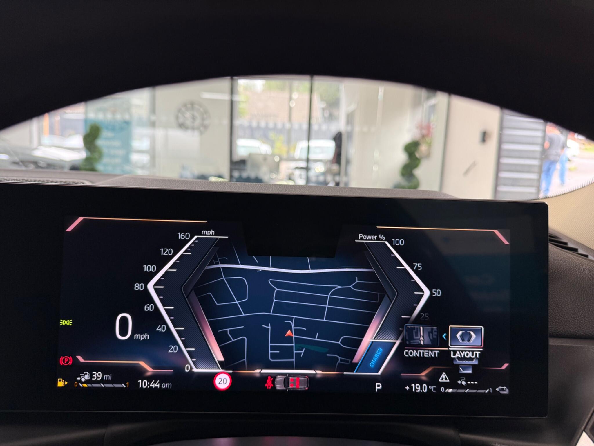 BMW 3 Series view 20