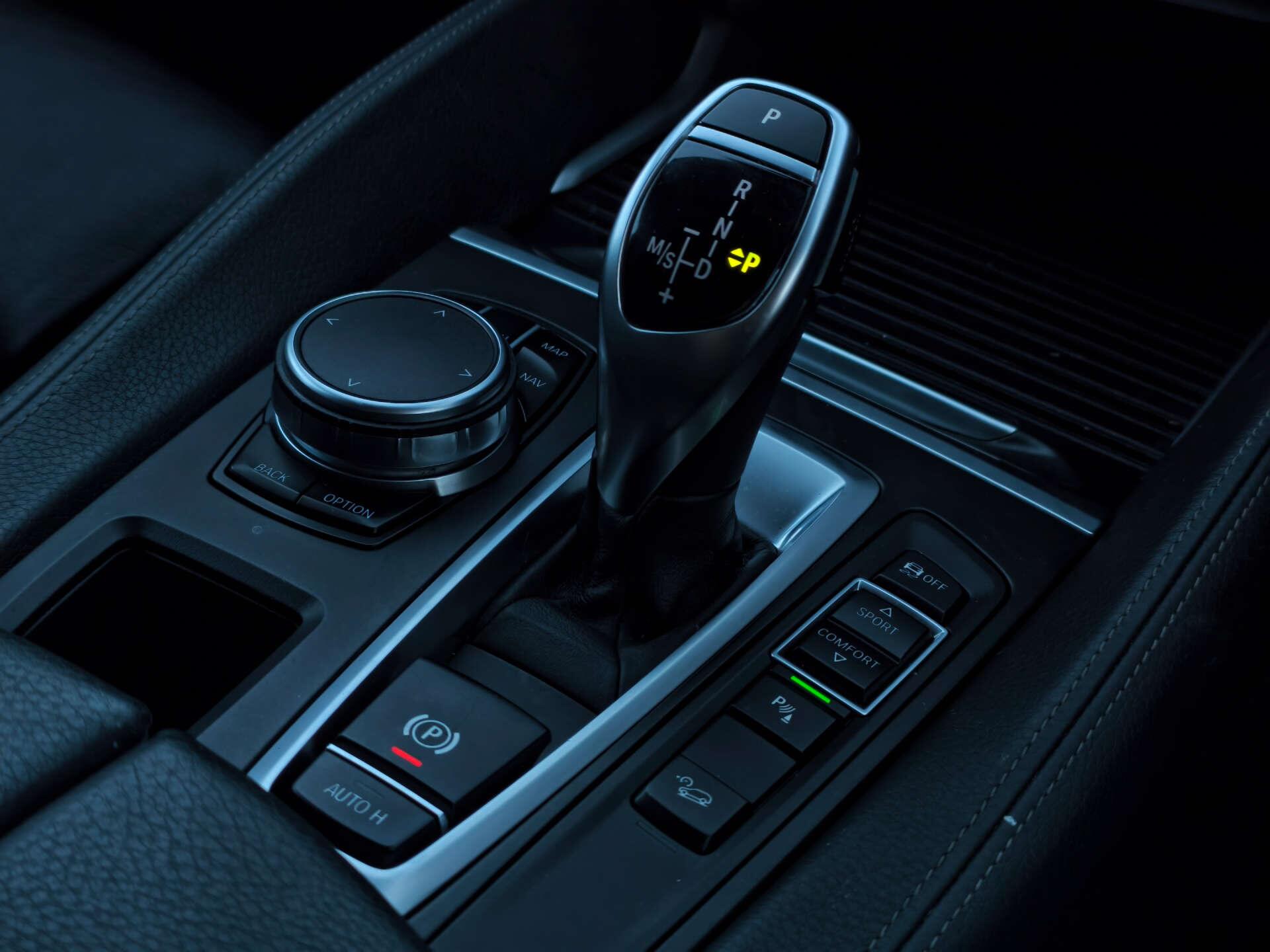 BMW X6 view 38