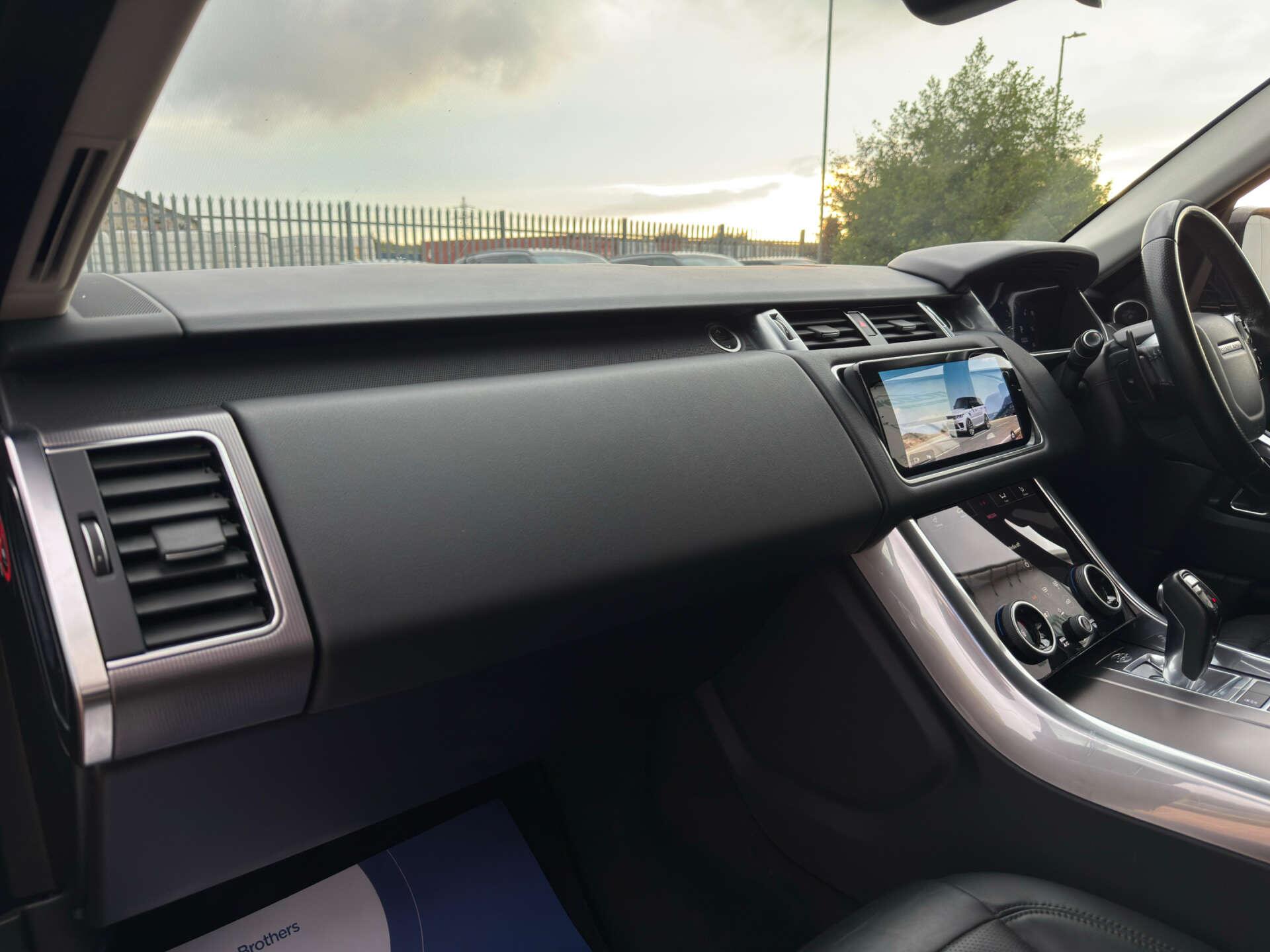 Land Rover Range Rover Sport view 46